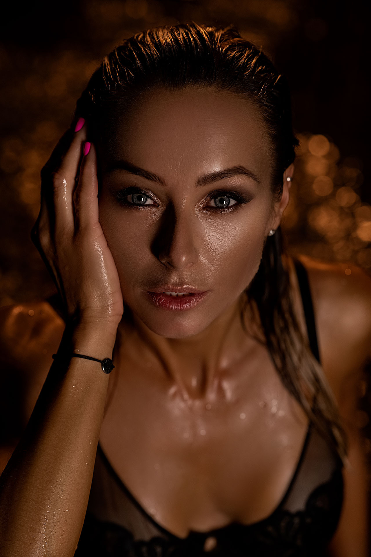 Женский портрет. Фотограф беременности женского портрета love story низкий ключ