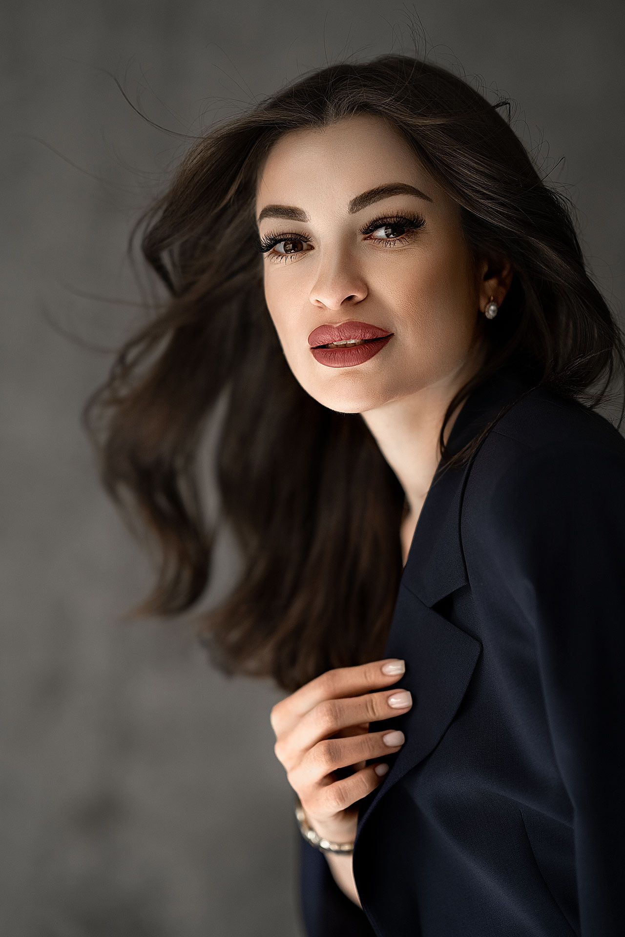 Женский портрет. Фотограф беременности женского портрета love story низкий ключ