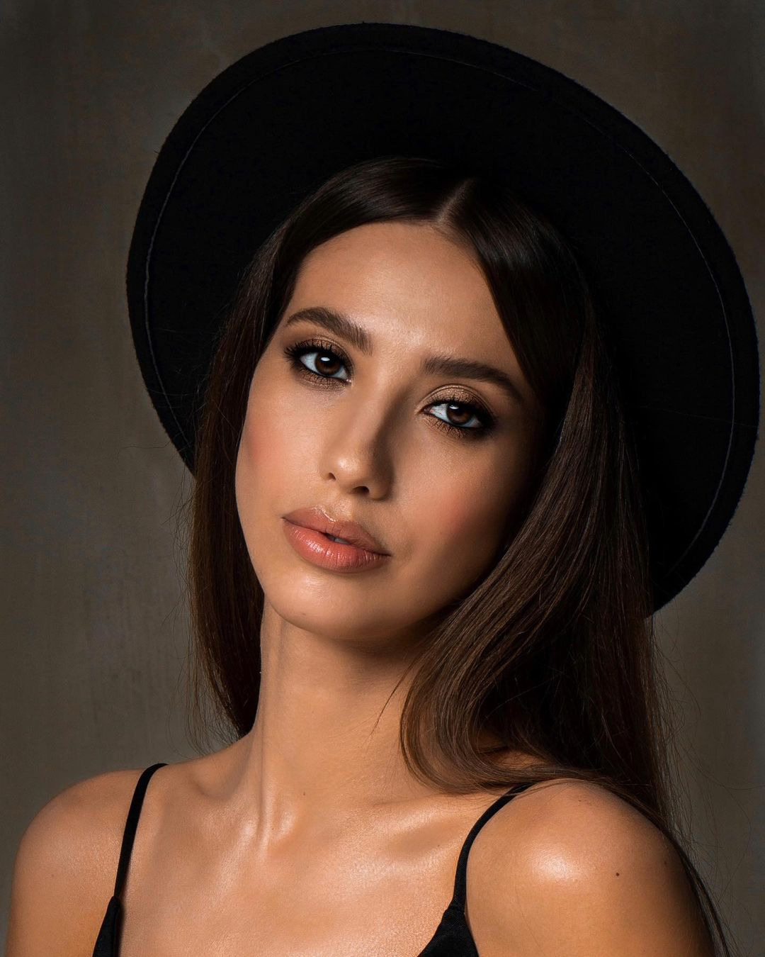 Модель Екатерина Новосибирск. Фотограф — видеограф Галактионов Максим Новосибирск