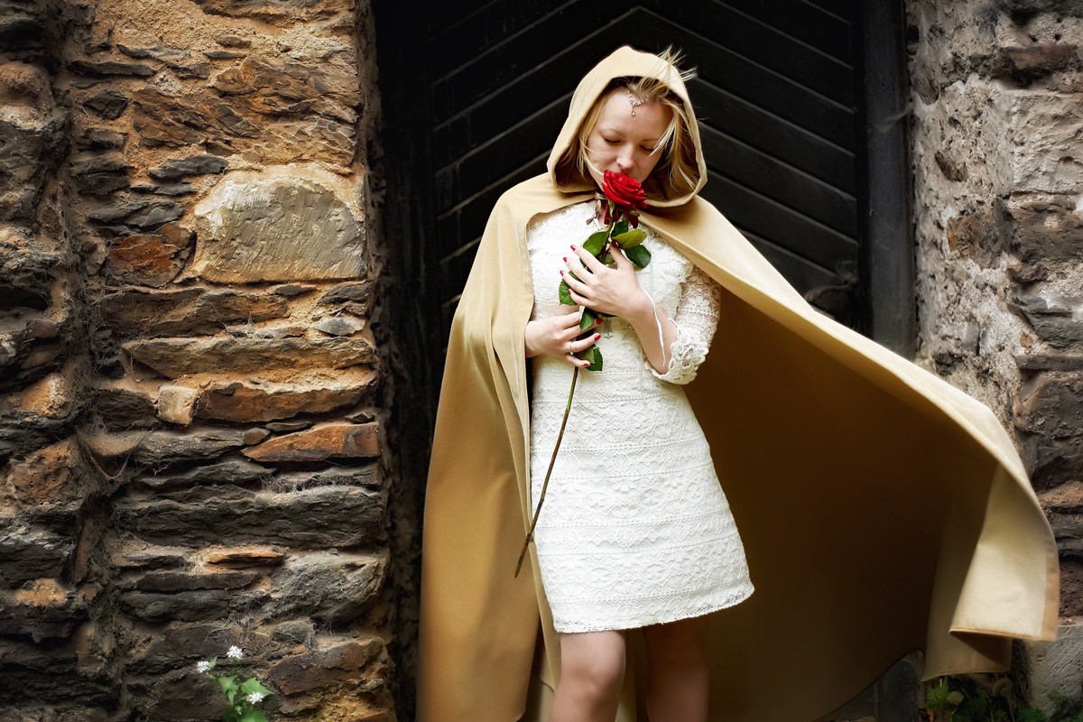 Фотосессия предложения руки и сердца в Германии. Средневековый замок.