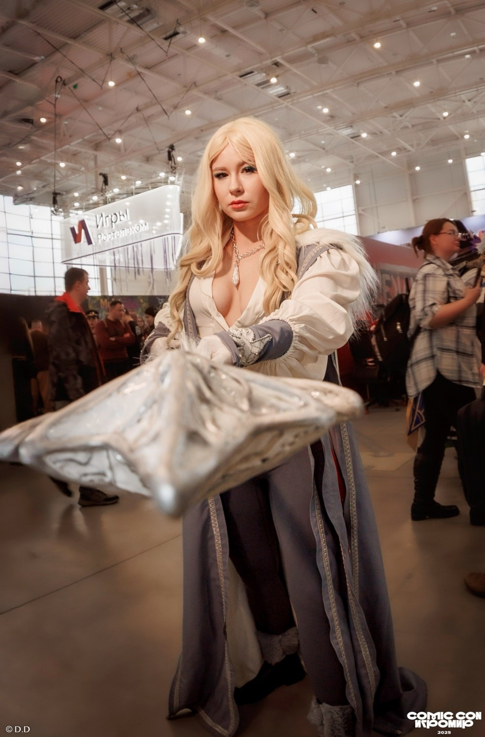 Comic Con Игромир 2025. Различные мероприятия и просто фотографии людей
