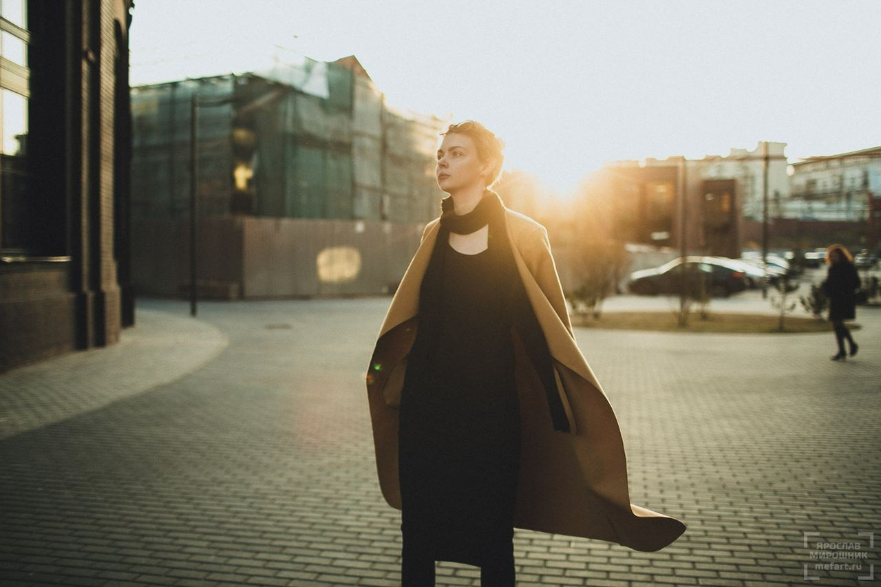 Фотосессия на московской улице — сталинская архитектура