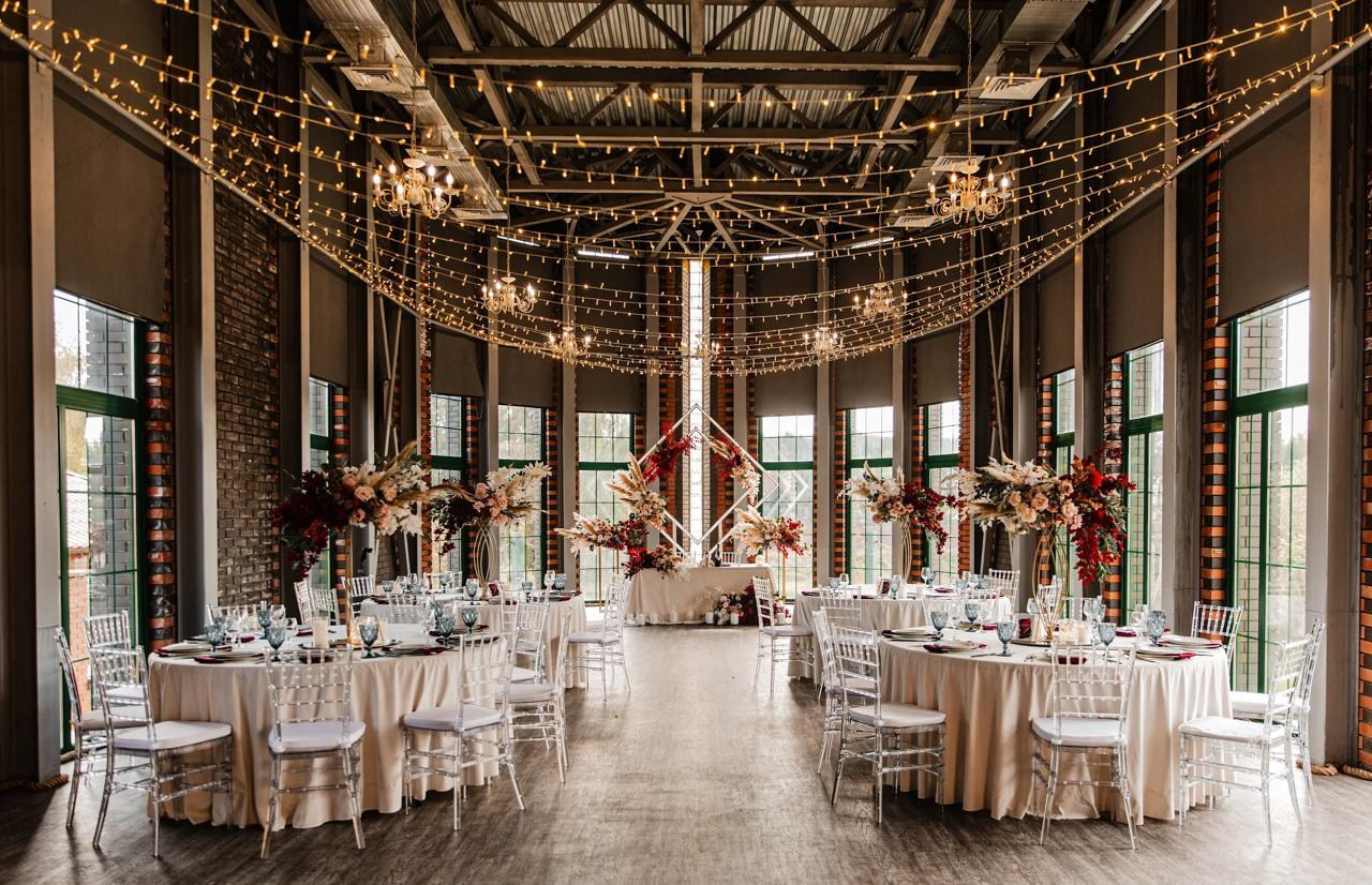 Декор Джуси роуз. Подрядчики и друзья сети свадебных площадок House for wedding