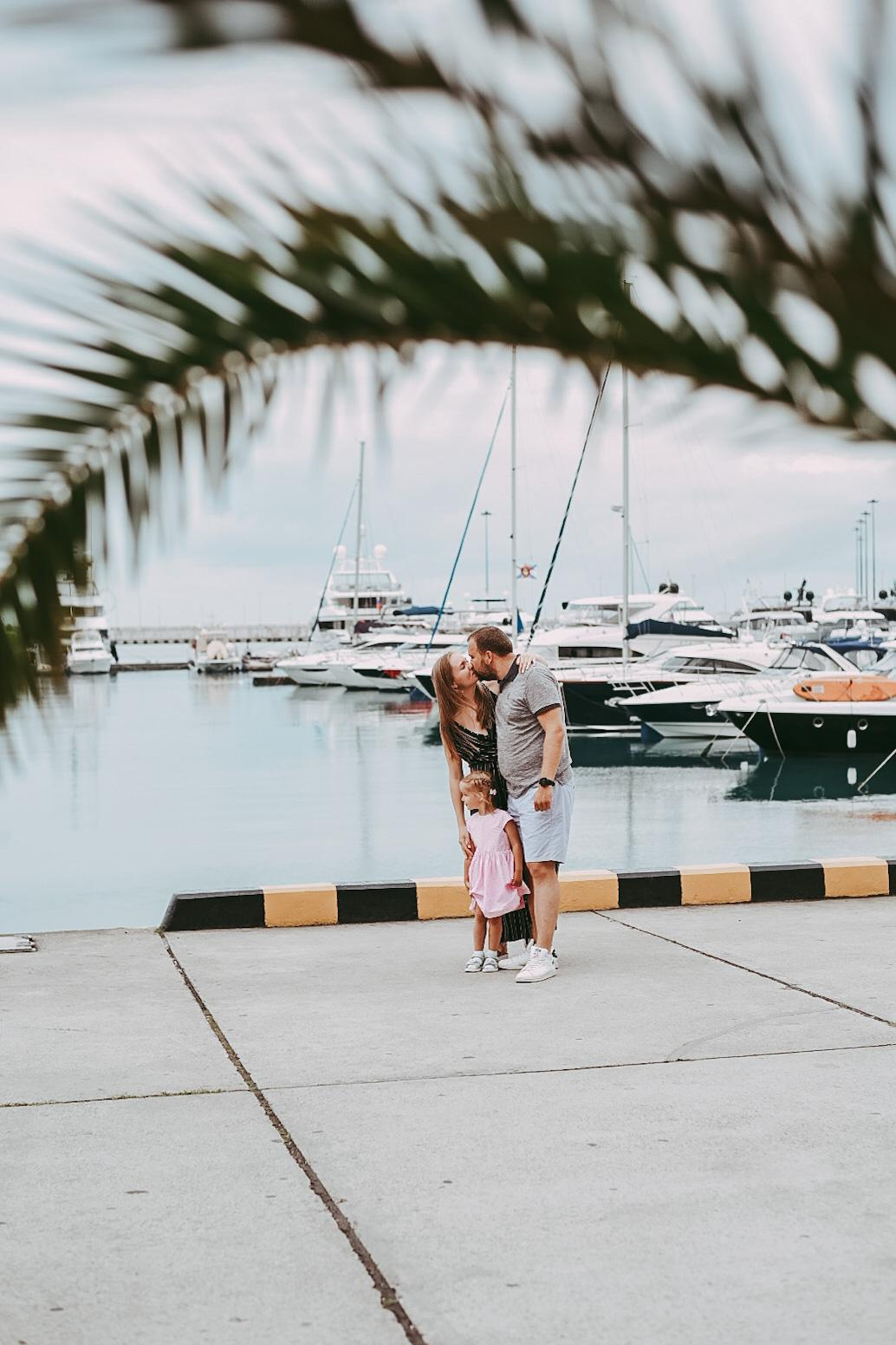 София, Кристина и Александр. Прогулка летом. Фотограф в Сочи — Маргарита Поганова