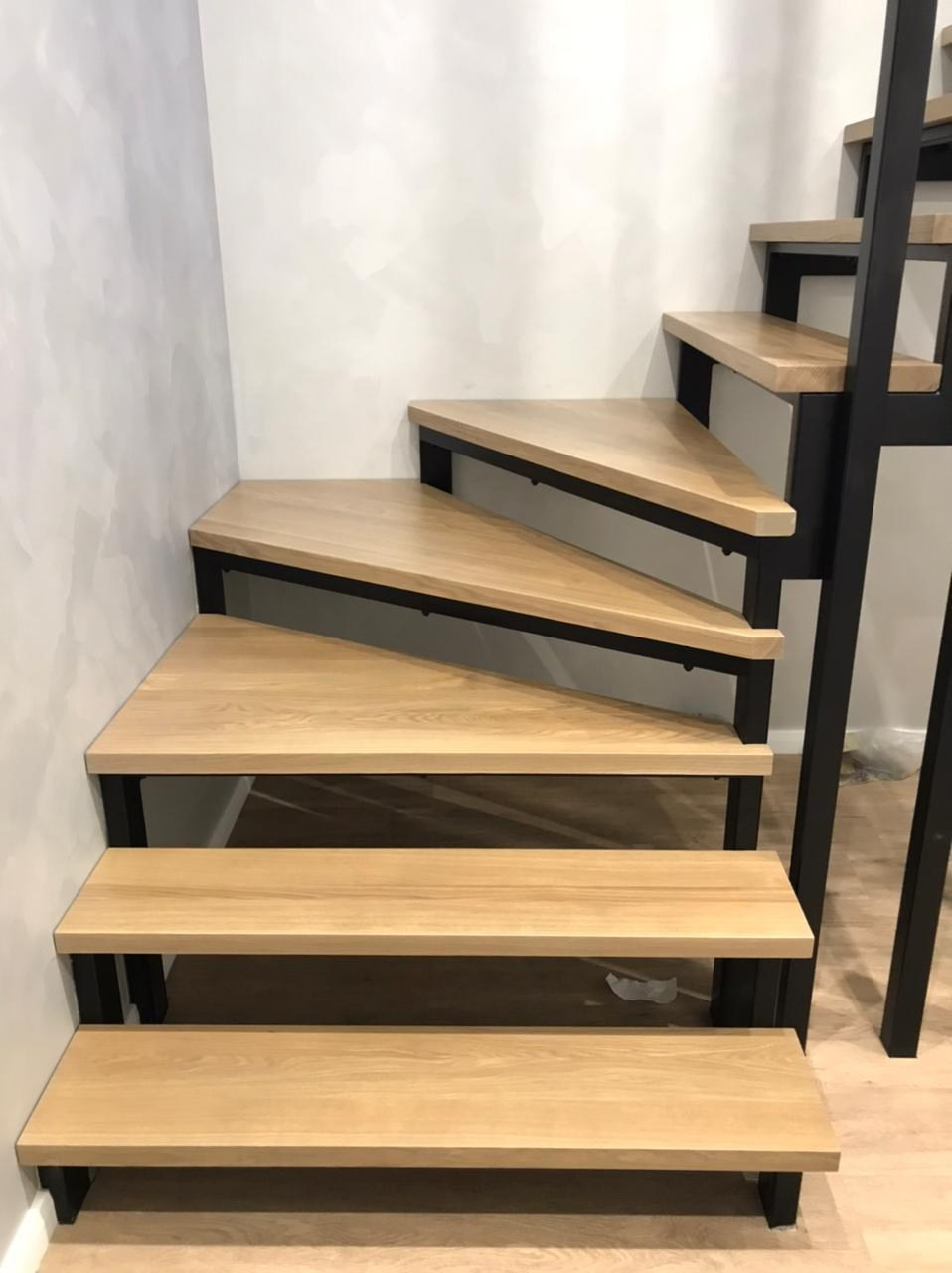 Поворотная на металле. Столярное производство Камыши-Хвощи