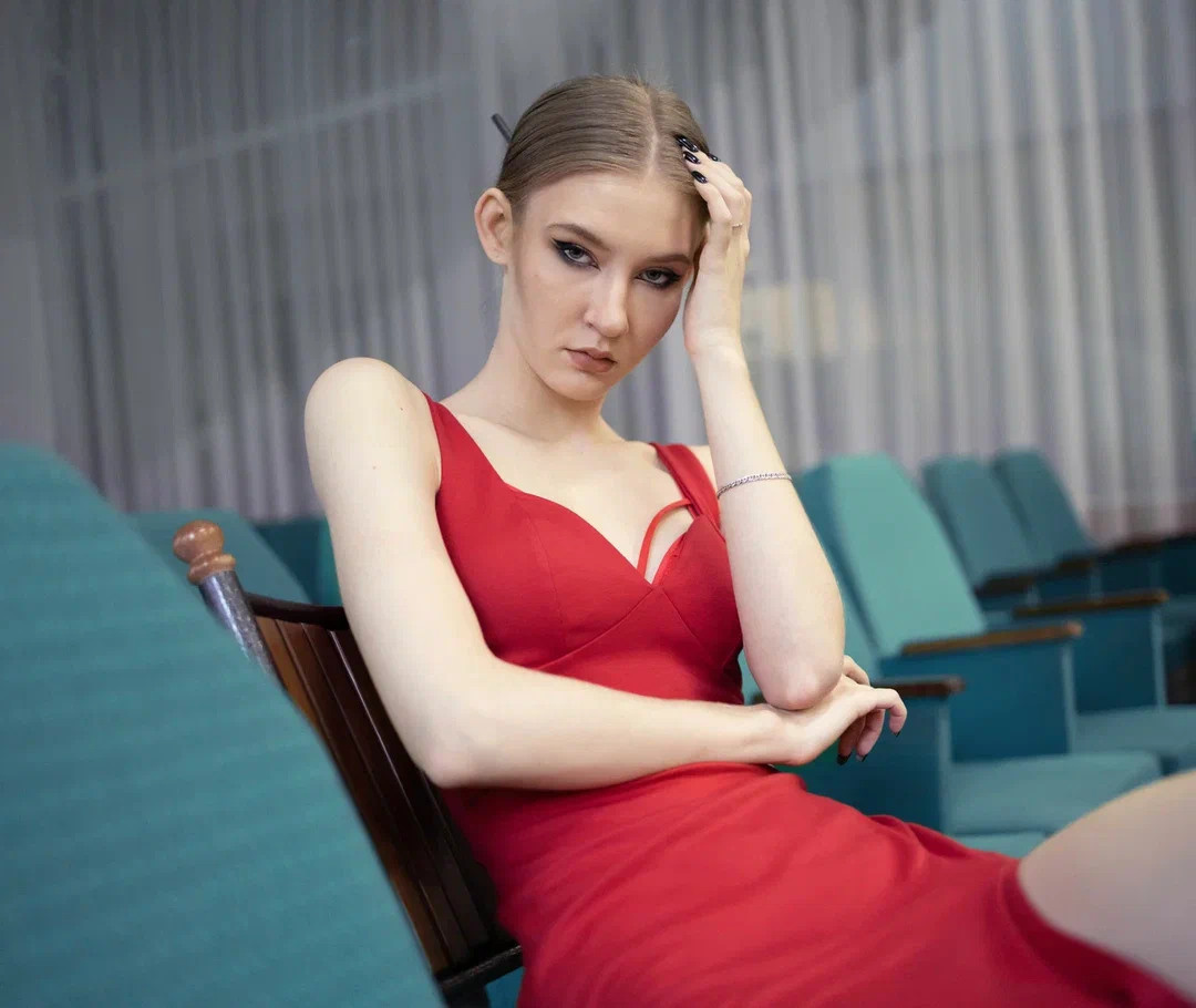 Женский портрет. Яркая серия. Семейный фотограф, детский фотограф, контент съемка в Москве Лика Ше