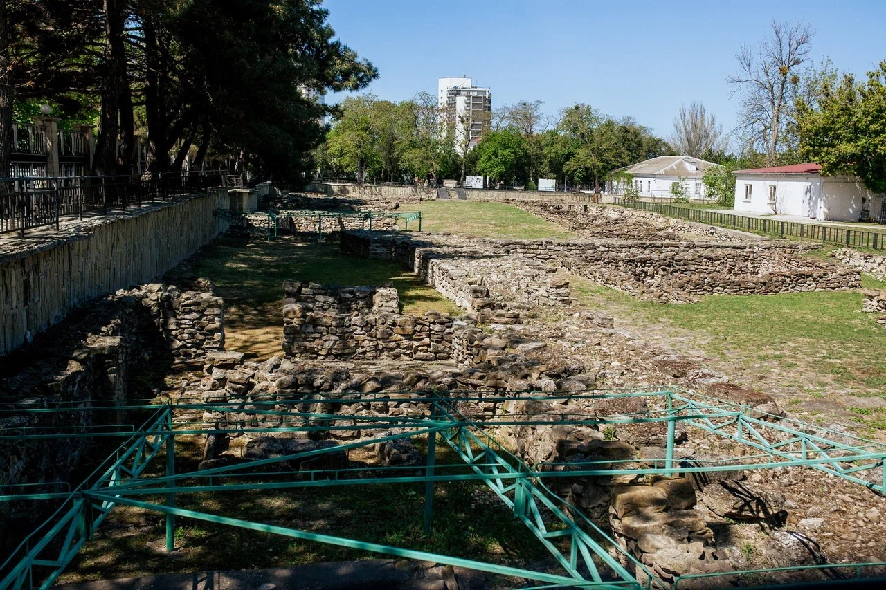 Авторская фотопрогулка по исторической Анапе — экскурсия и фотосессия с профессиональным фотографом