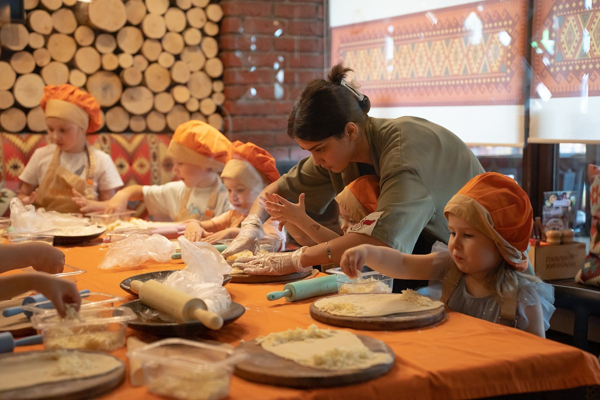 Кулинарный мастер-класс в «Пхали-Хинкали». Фотограф Мария Ковкова