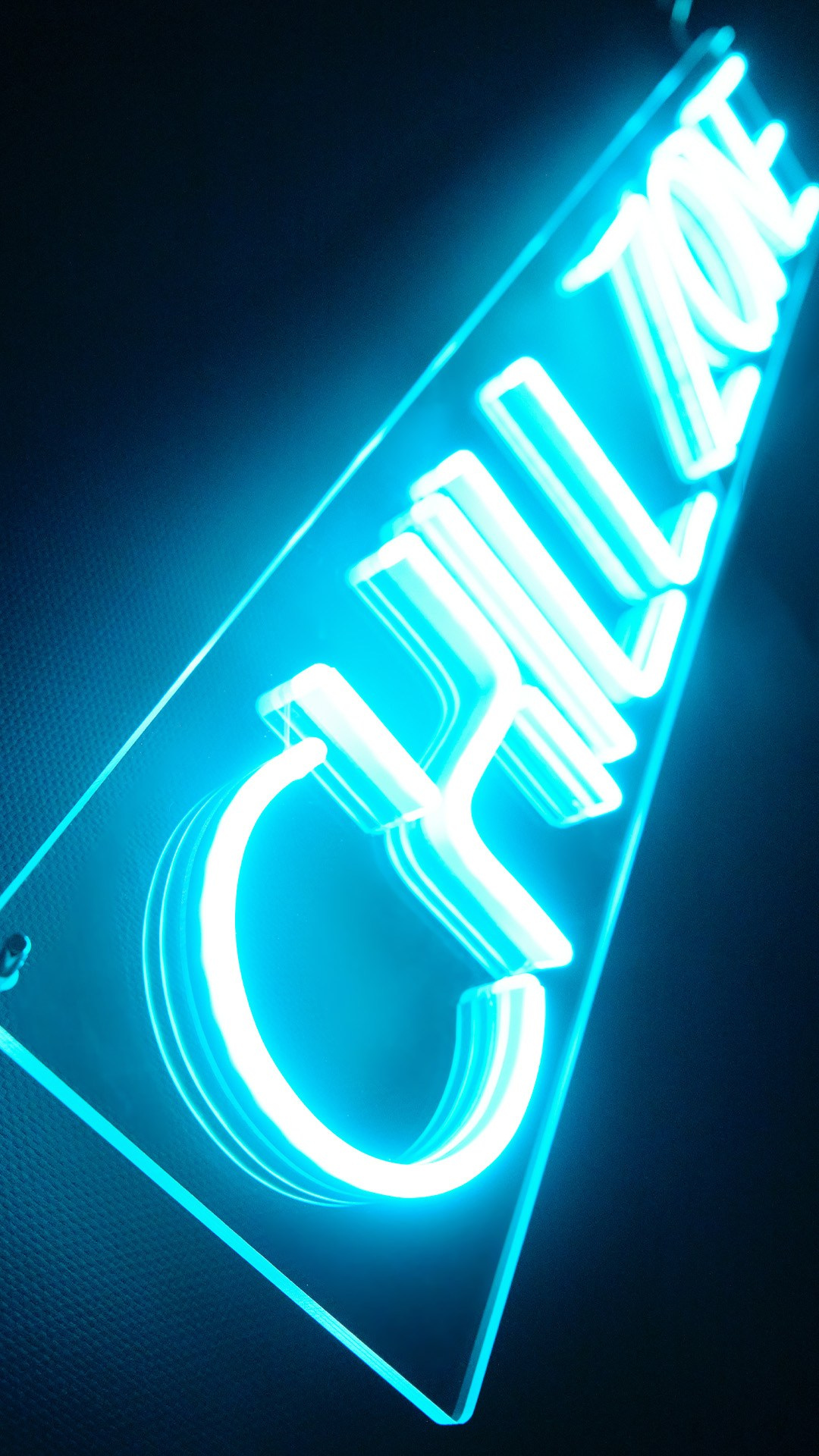 Предметка, неон. Репортажная фото и видеосъемка в Москве под ключ