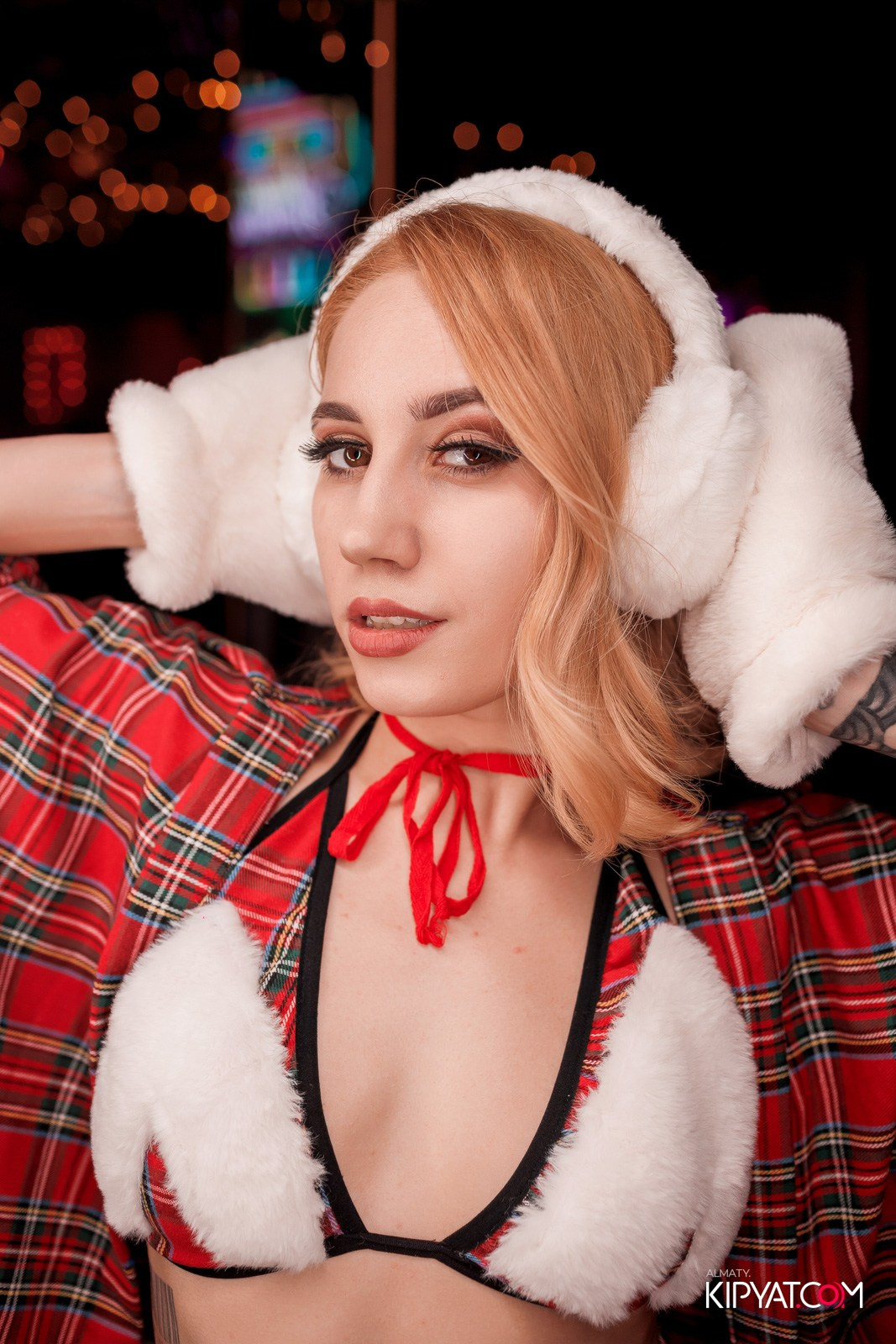 FITNESS ЁЛКА в ночном клубе SANTA BARBARA. КИПЯТКОМ АЛМАТЫ!