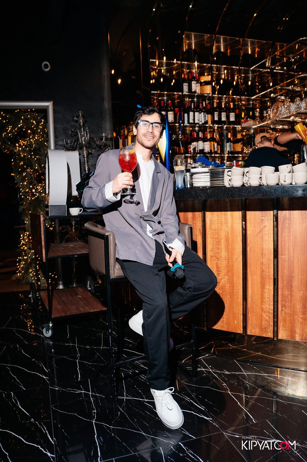 MOOD KARAOKE & TERRACE. КИПЯТКОМ АЛМАТЫ!