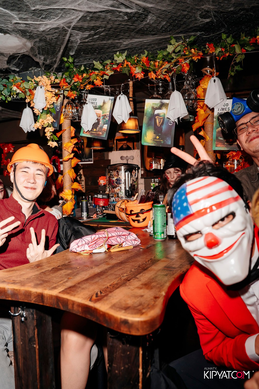 VICTORY PUB. КИПЯТКОМ АЛМАТЫ!