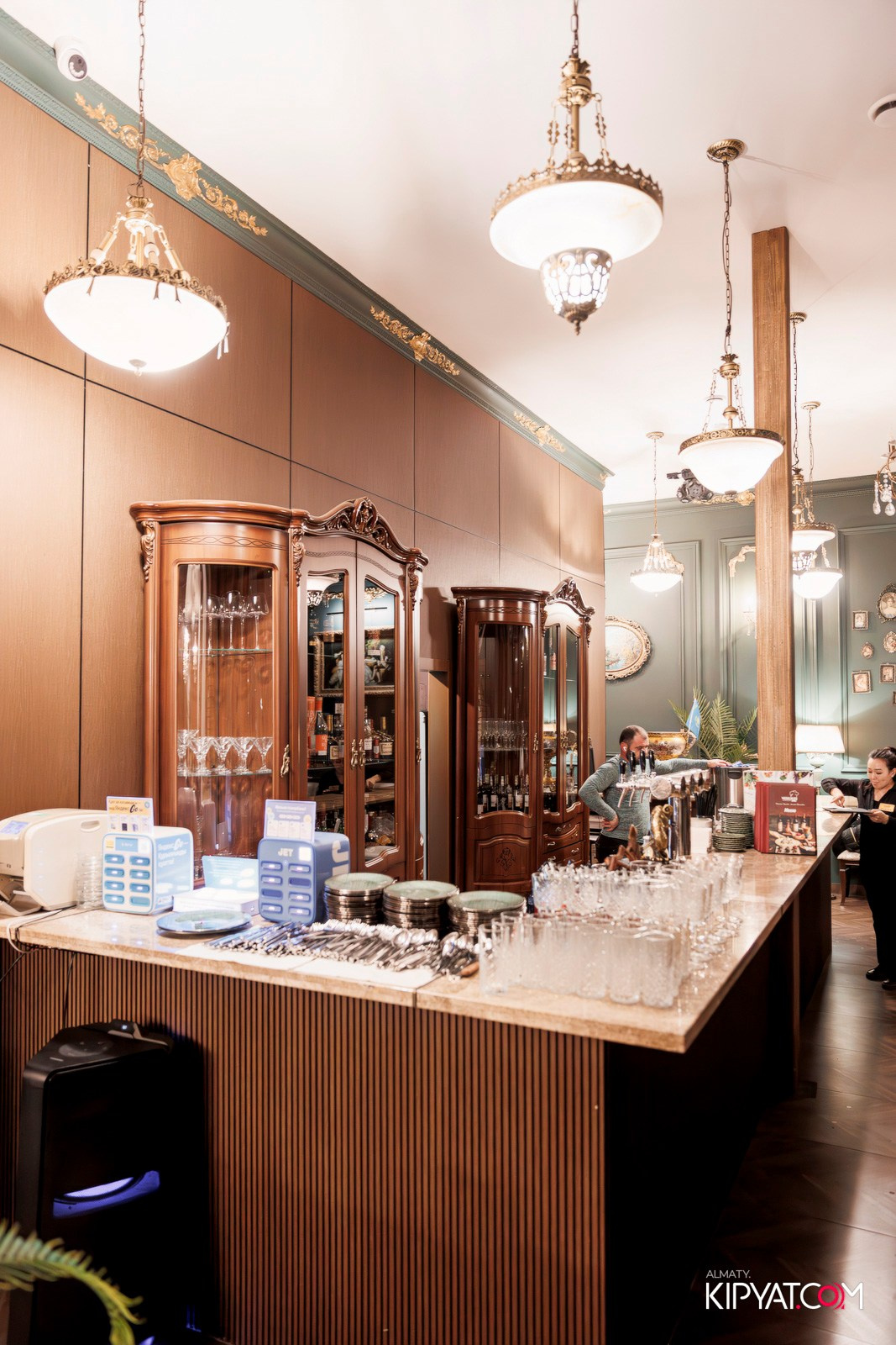 РЕСТОРАН ВЕСЕЛИДЗЕ НА ШАЛЯПИНА. КИПЯТКОМ АЛМАТЫ!