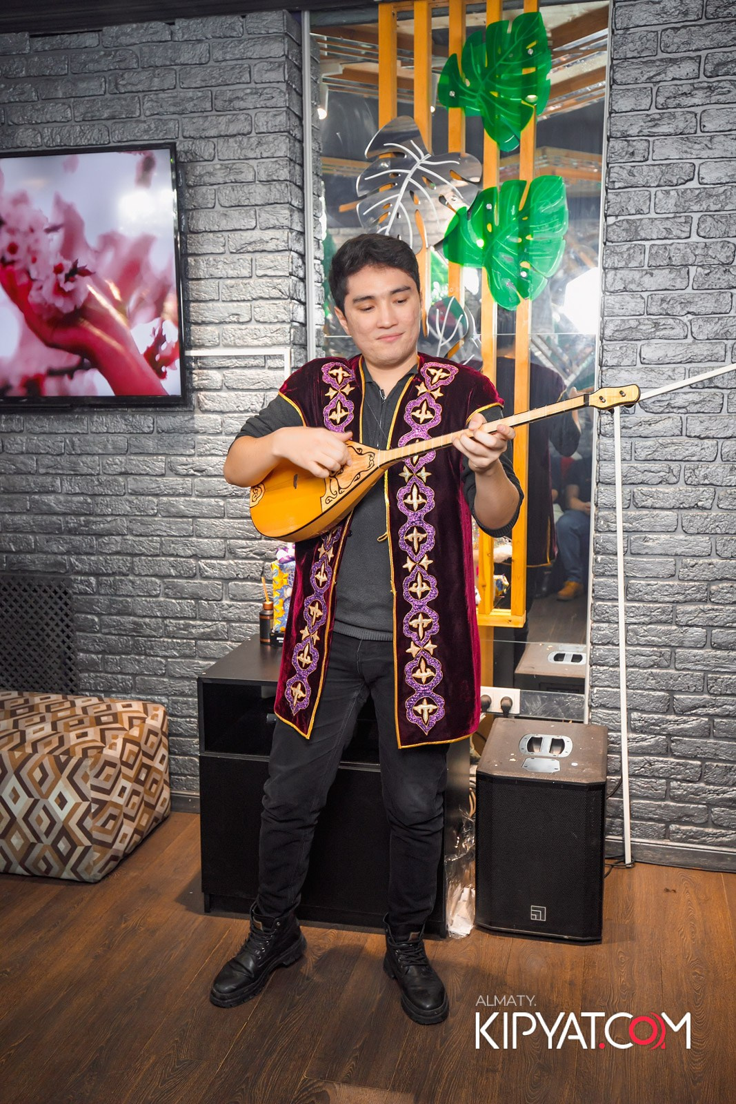 УХО И МЕДВЕДЬ НА ГАГАРИНА. КИПЯТКОМ АЛМАТЫ!