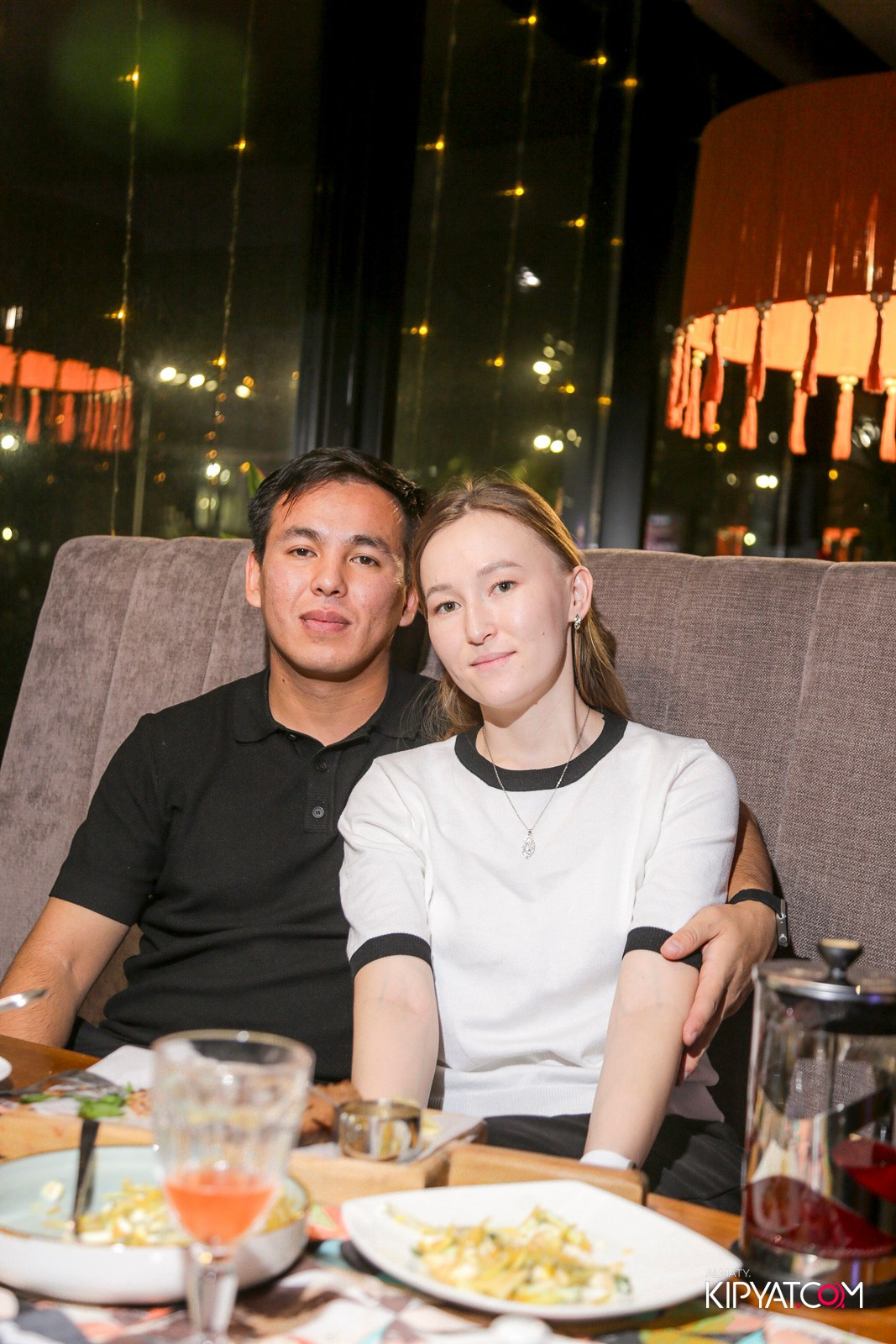 LIFE GRILL CAFE. КИПЯТКОМ АЛМАТЫ!