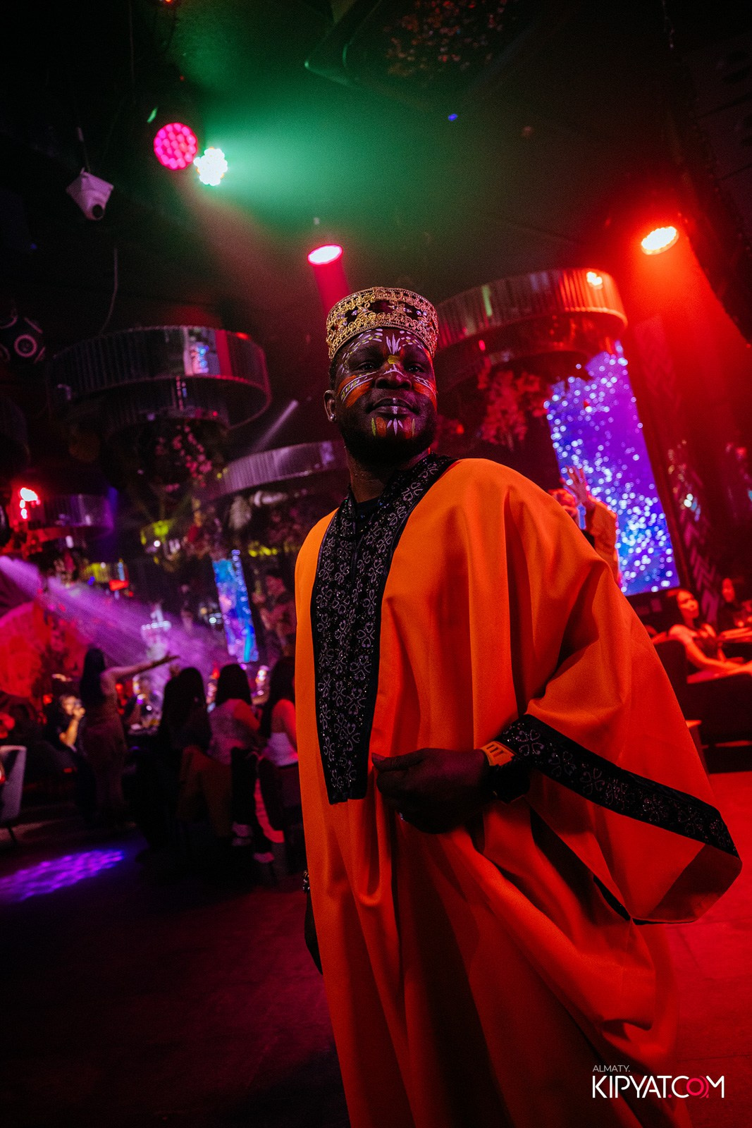 FRIENDS BAR & TERRACE. КИПЯТКОМ АЛМАТЫ!