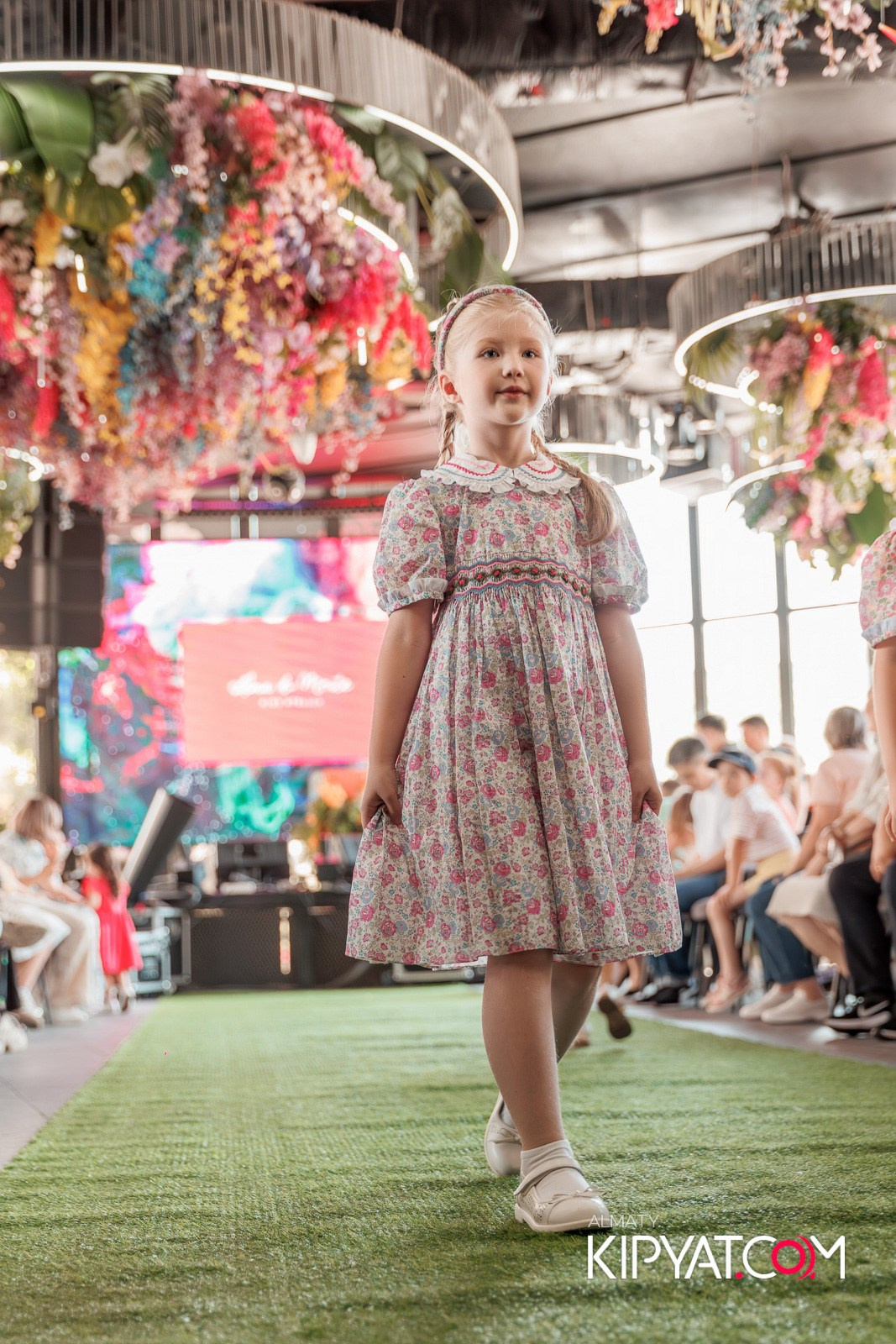 PROM KIDS FASHION SHOW. КИПЯТКОМ АЛМАТЫ!