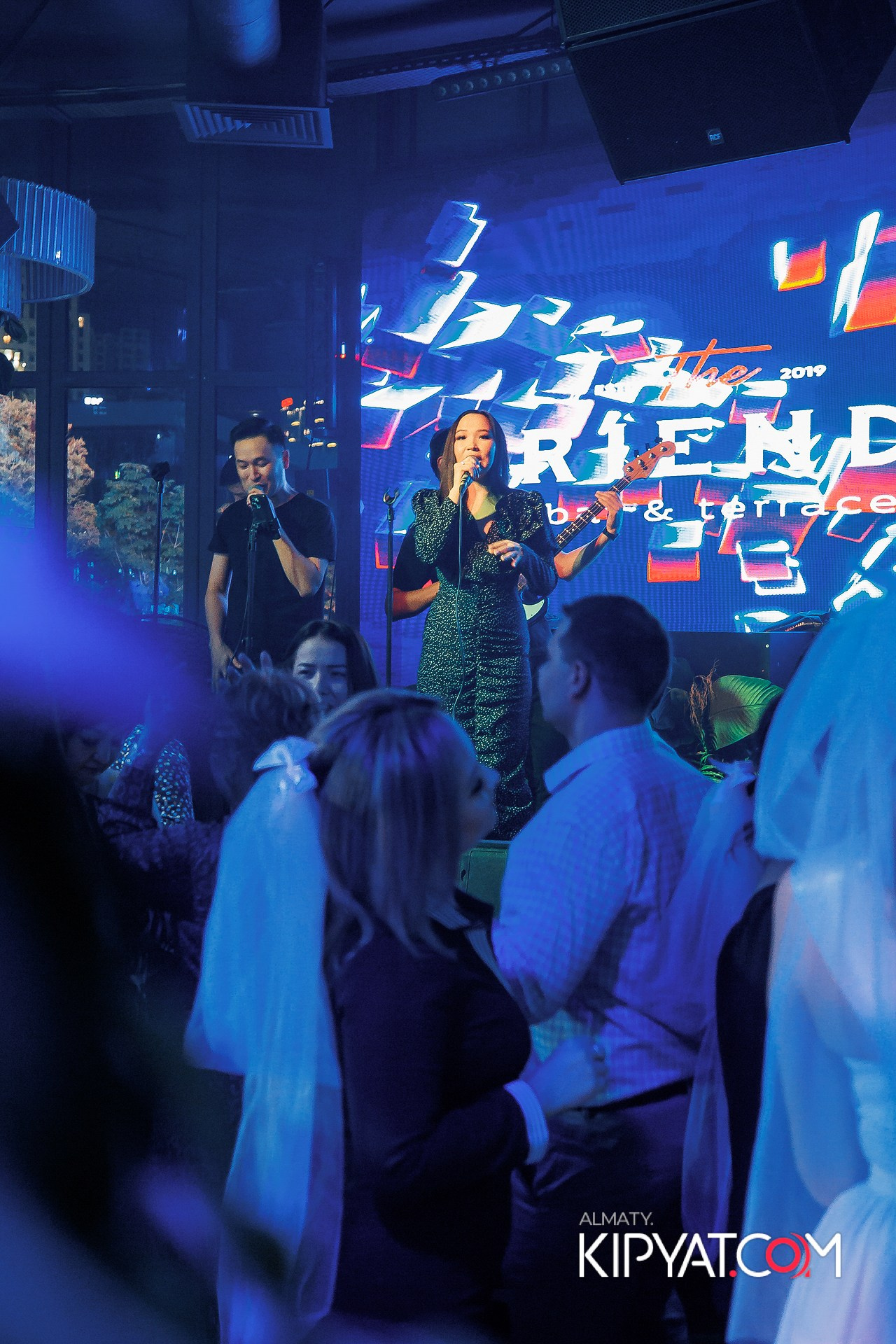 FRIENDS BAR & TERRACE. КИПЯТКОМ АЛМАТЫ! Фотосъемка мероприятий в Алматы