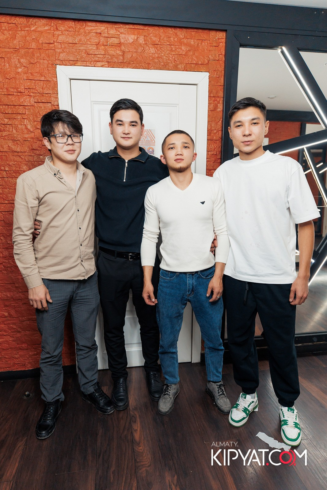 УХО И МЕДВЕДЬ НА САИНА. КИПЯТКОМ АЛМАТЫ!