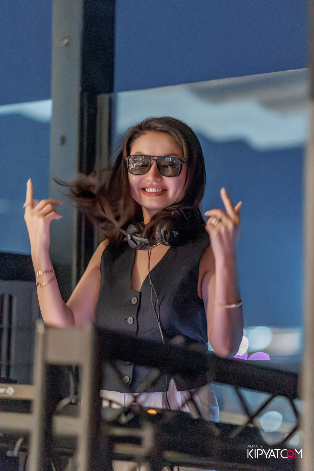 ВЫСТУПЛЕНИЕ DJ SUNQAR DJ BONI В SUNQAR BAR & RESTAURANT. КИПЯТКОМ АЛМАТЫ!