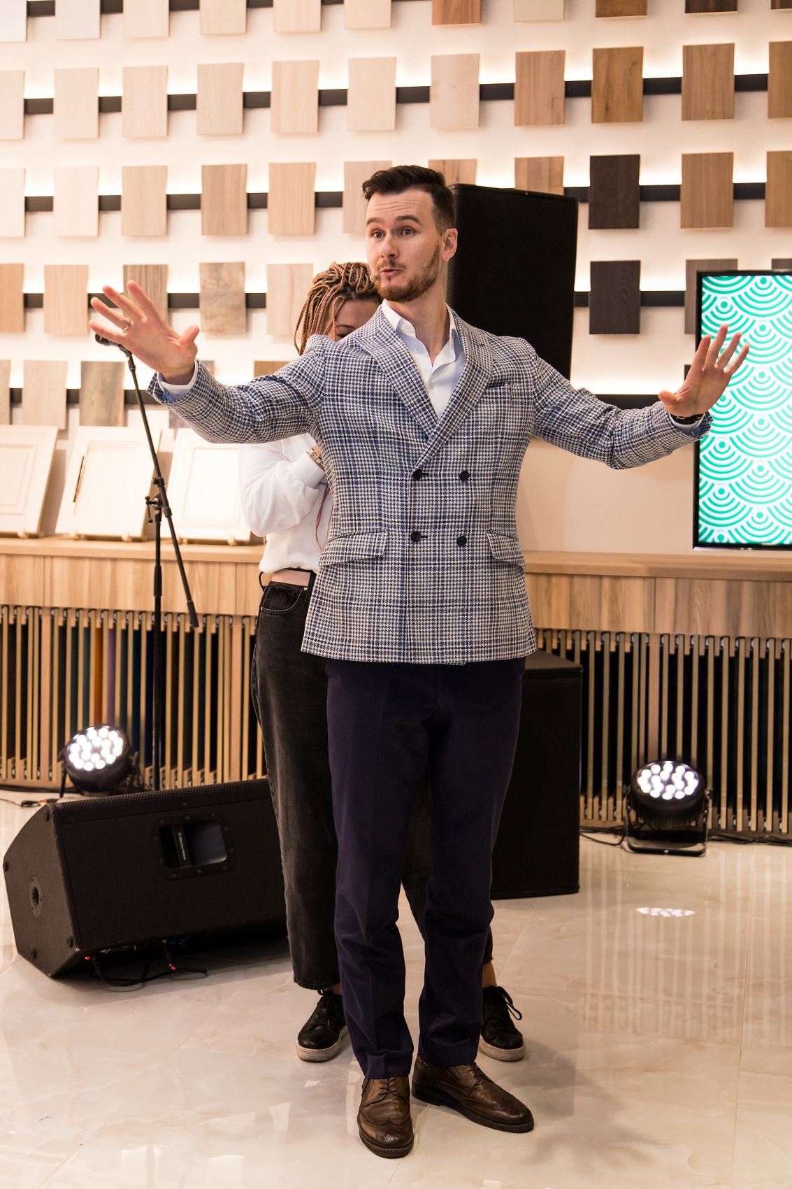 КОРПОРАТИВНЫЕ- Первая Плитная компания. Фотостудия во Всеволожске. Подходит для всех творческих проектов