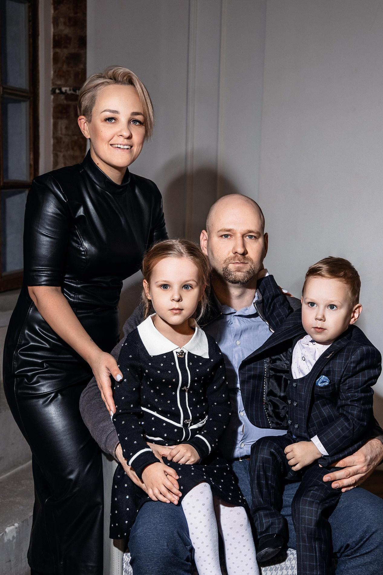 СЕМЬЯ. Фотостудия во Всеволожске. Подходит для всех творческих проектов