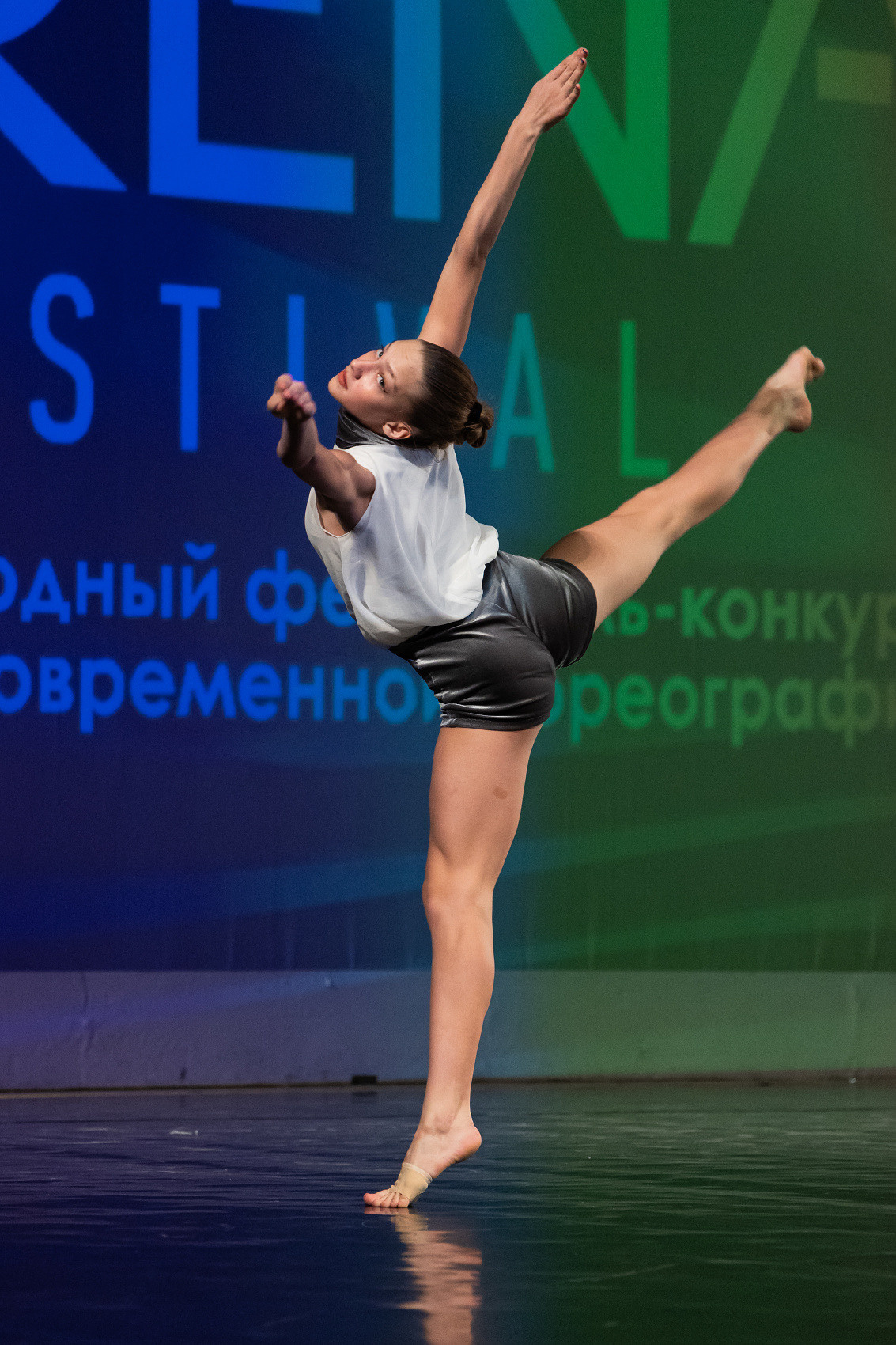 ТАНЦЫ. Фотостудия во Всеволожске. Подходит для всех творческих проектов