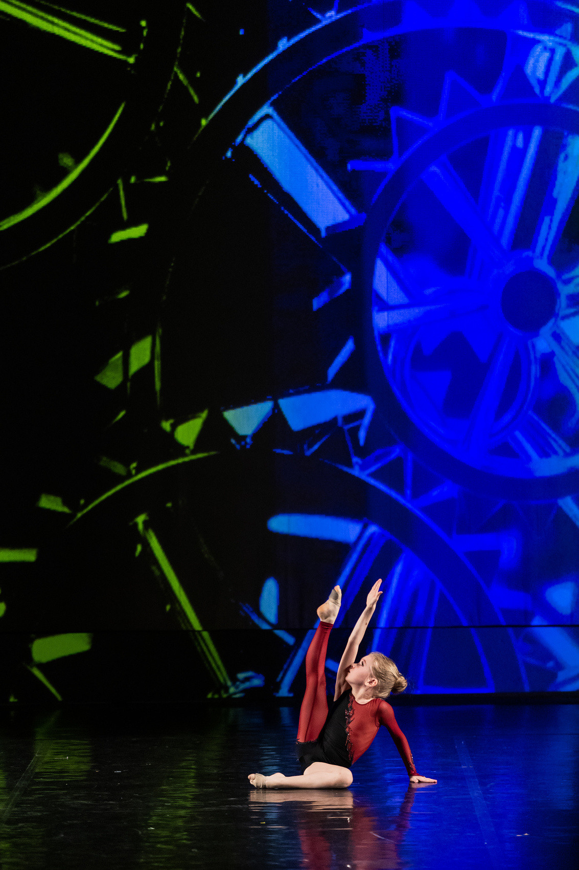 ТАНЦЫ. Фотостудия во Всеволожске. Подходит для всех творческих проектов