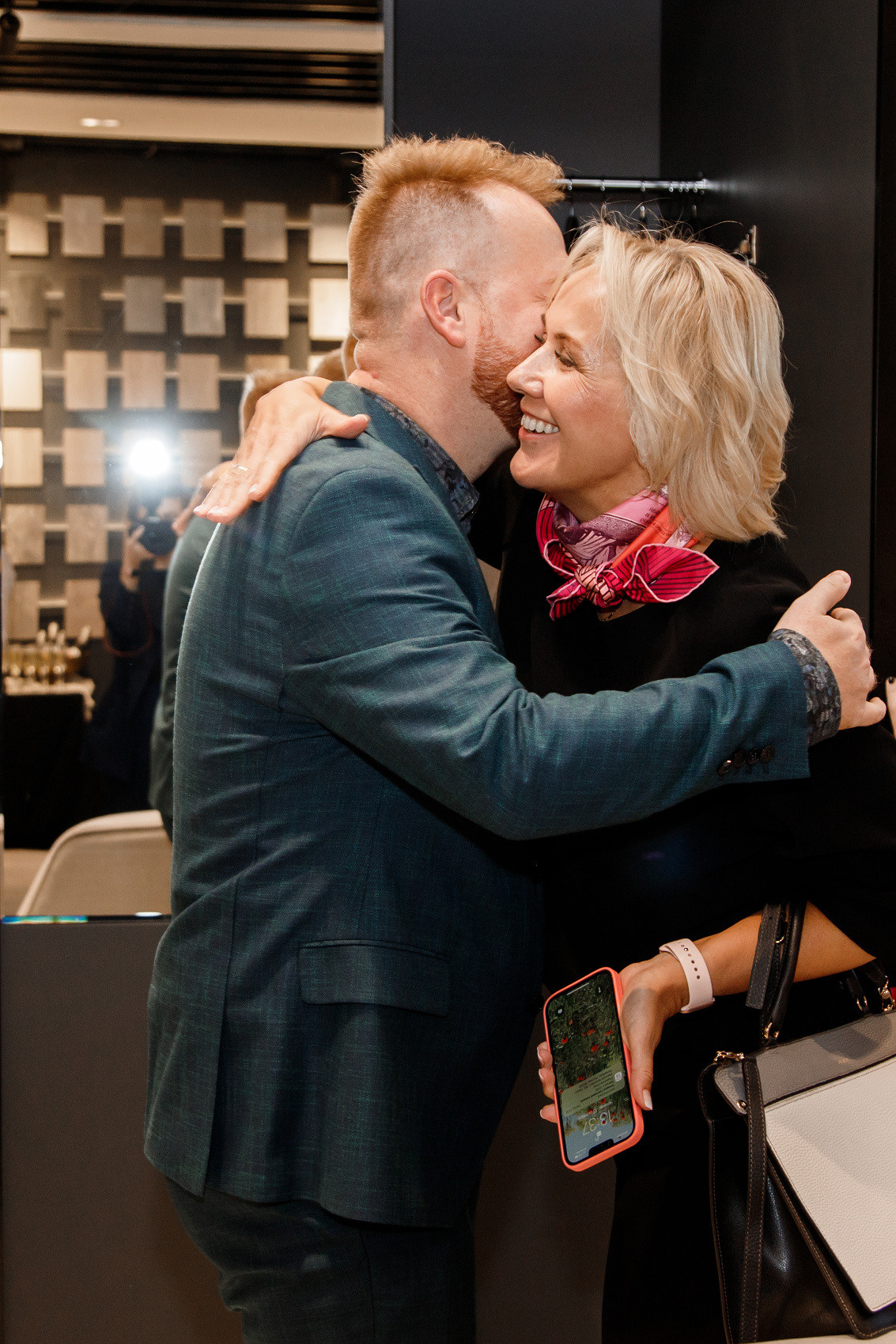 КОРПОРАТИВНЫЕ- Первая Плитная компания. Фотостудия во Всеволожске. Подходит для всех творческих проектов