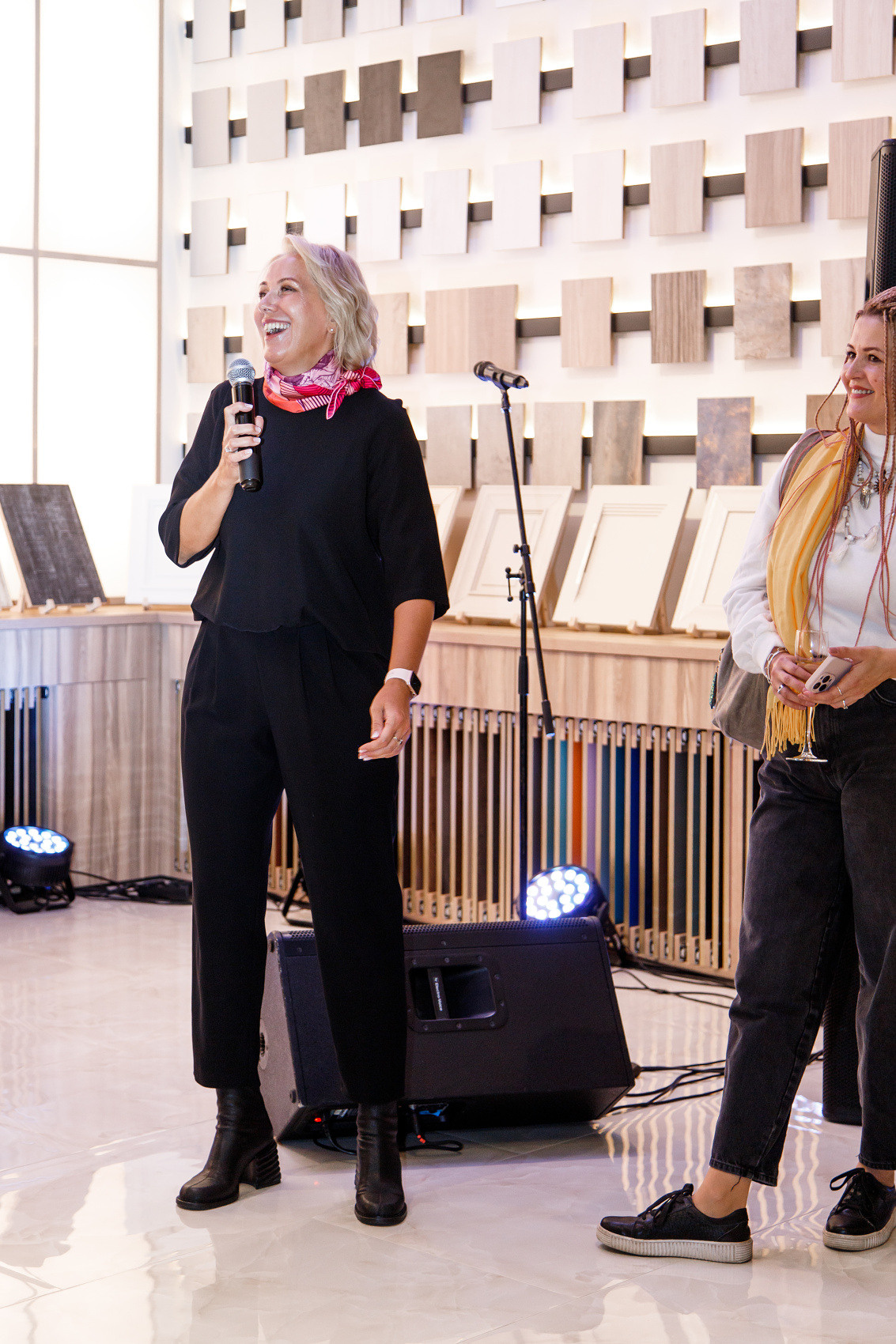 КОРПОРАТИВНЫЕ- Первая Плитная компания. Фотостудия во Всеволожске. Подходит для всех творческих проектов