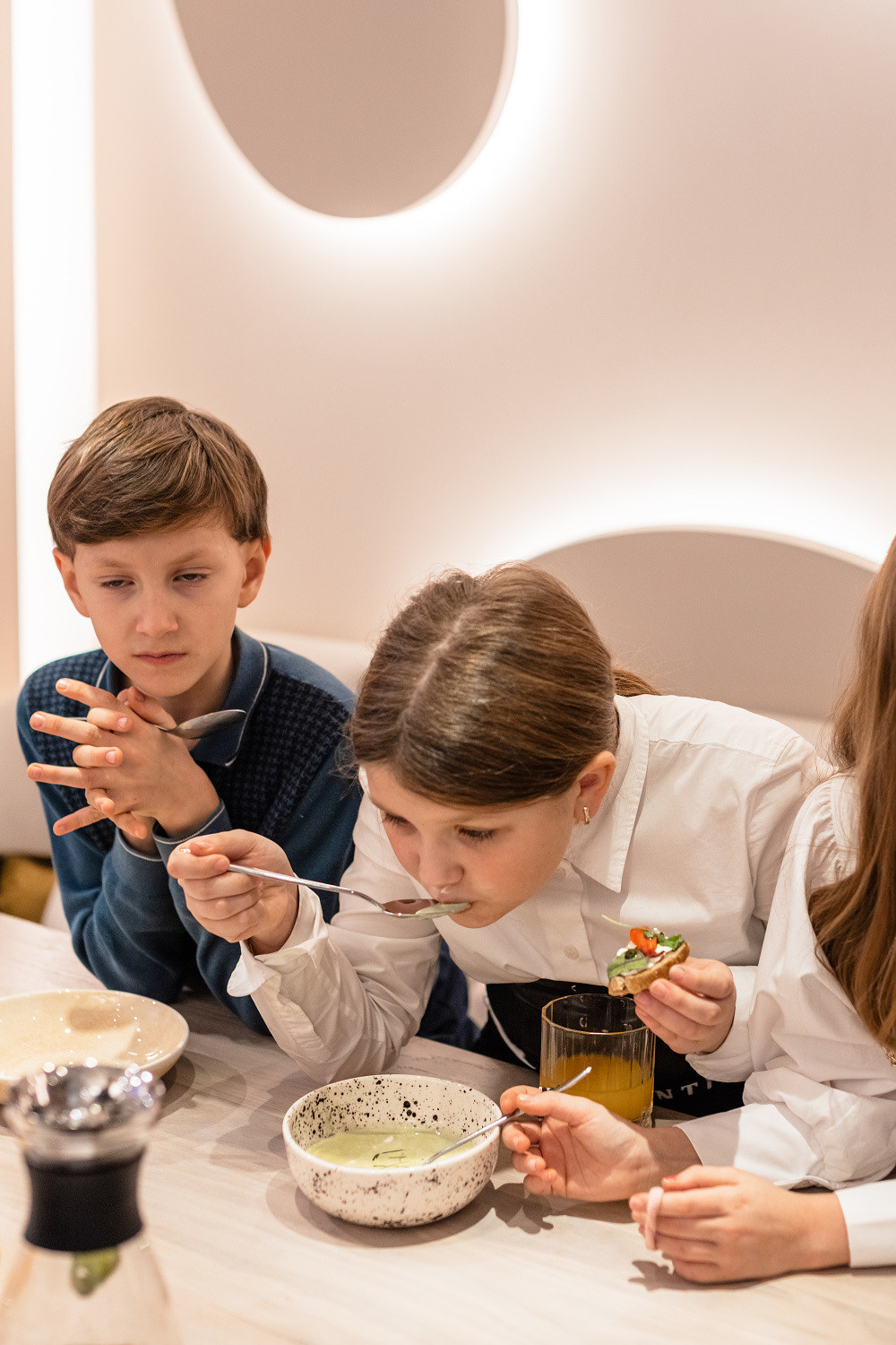 КОРПОРАТИВНЫЕ- Family Bistro. Фотостудия во Всеволожске. Подходит для всех творческих проектов