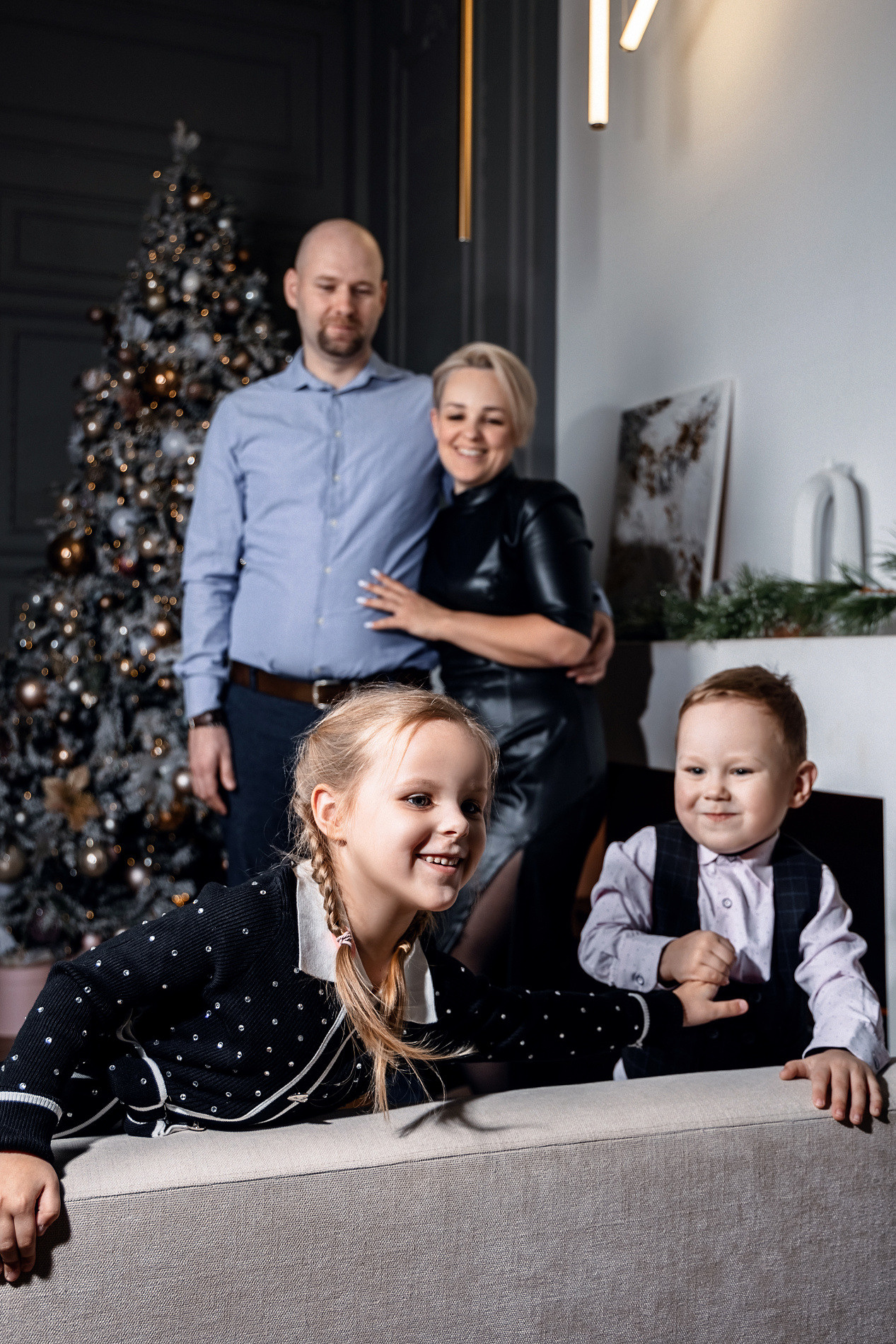 СЕМЬЯ. Фотостудия во Всеволожске. Подходит для всех творческих проектов