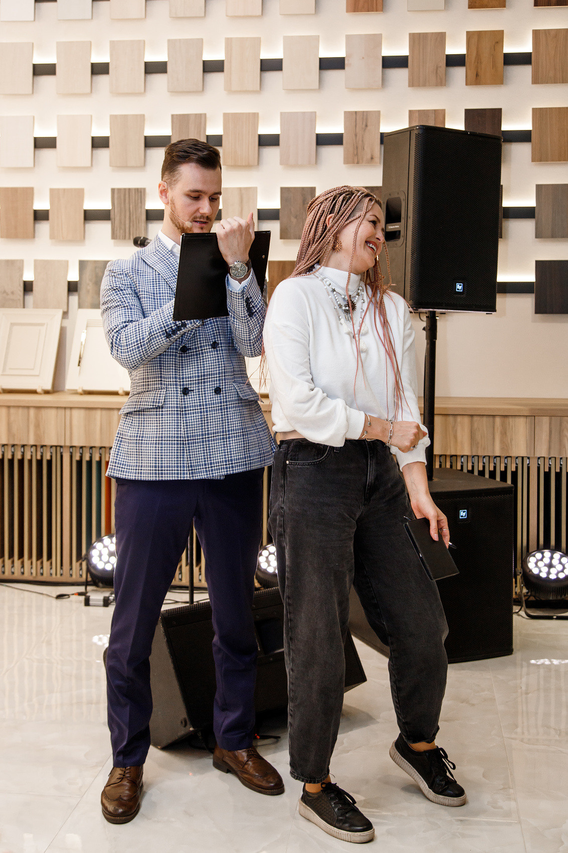 КОРПОРАТИВНЫЕ- Первая Плитная компания. Фотостудия во Всеволожске. Подходит для всех творческих проектов