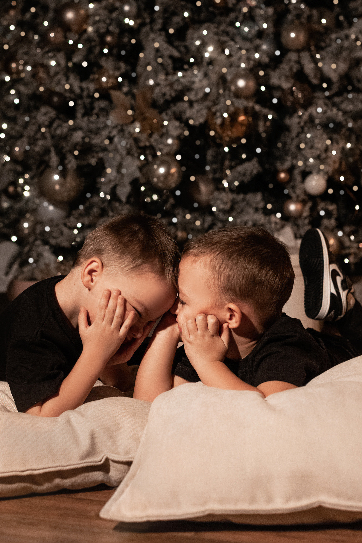 СЕМЬЯ. Фотостудия во Всеволожске. Подходит для всех творческих проектов