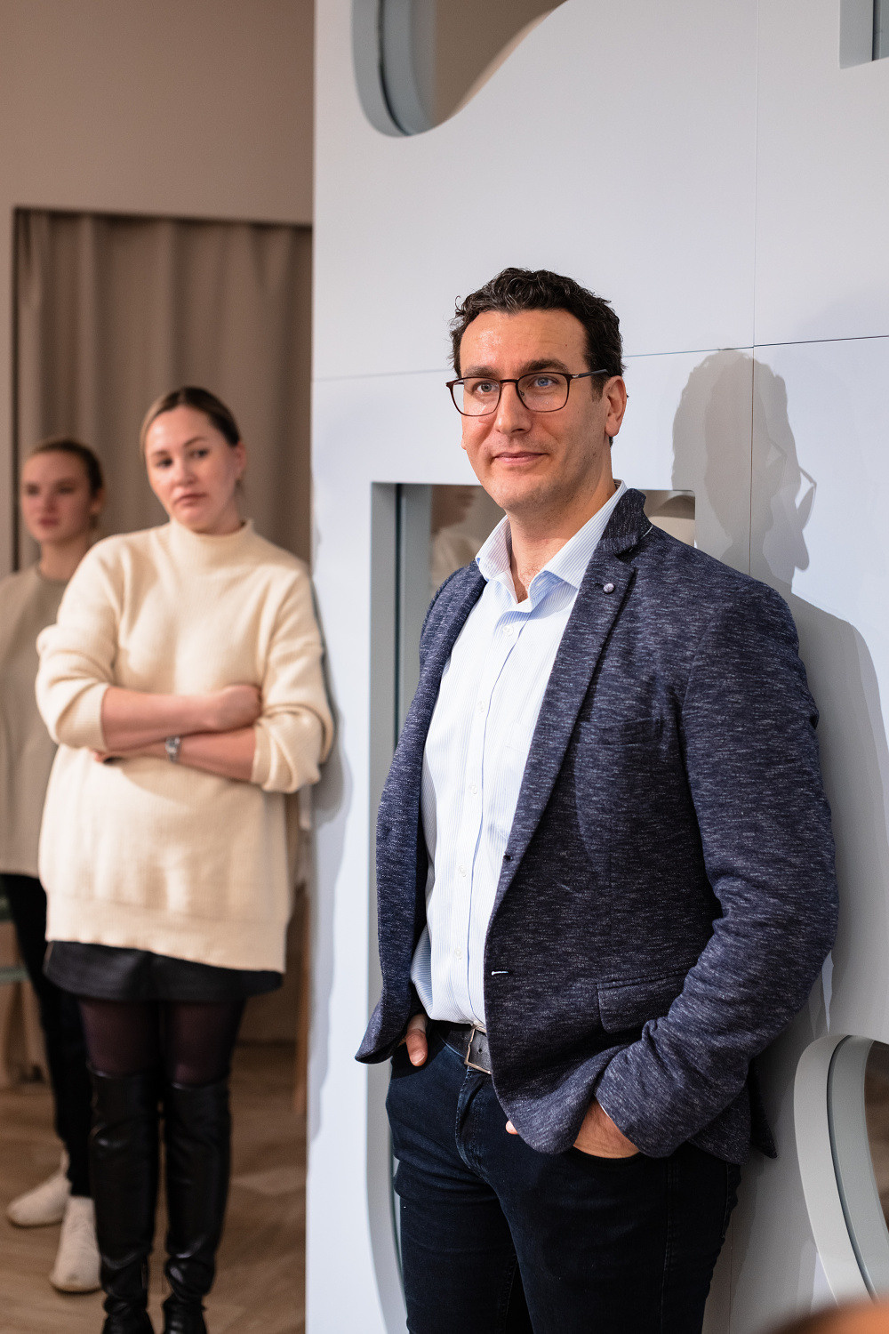 КОРПОРАТИВНЫЕ- Family Bistro. Фотостудия во Всеволожске. Подходит для всех творческих проектов