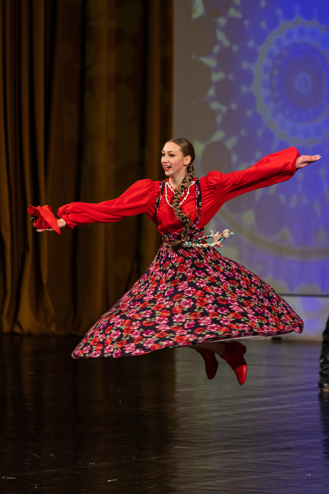 ТАНЦЫ. Фотостудия во Всеволожске. Подходит для всех творческих проектов