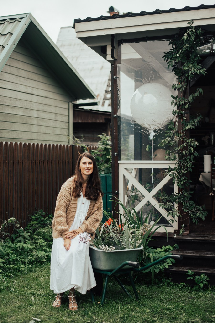 Годик | на даче