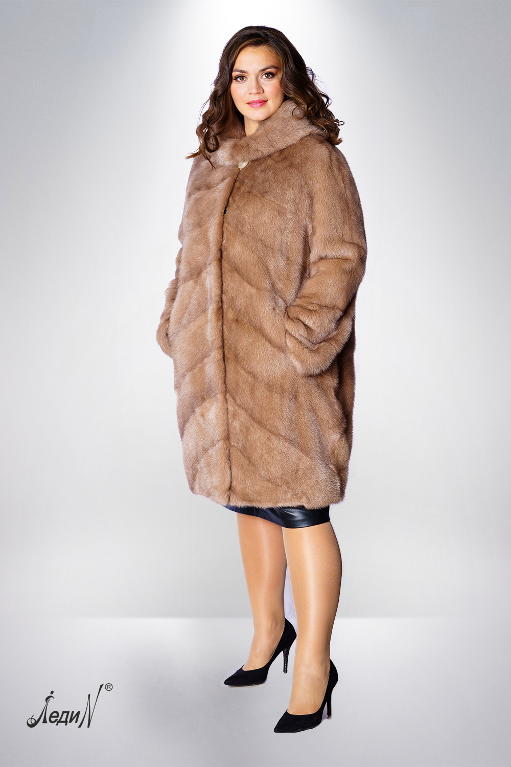 Меховые изделия. Предметный и фуд фотограф Санкт-Петербурга Сергей