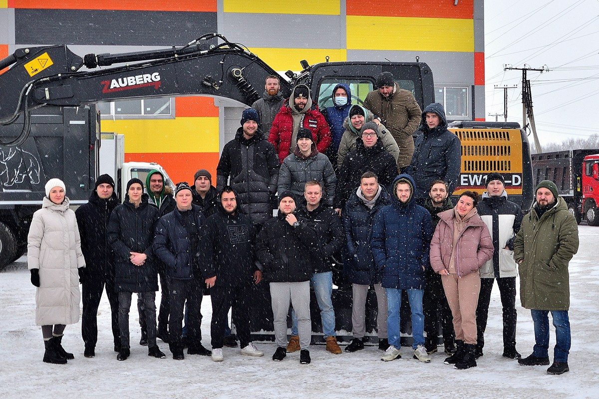 Центр технического обслуживания. Фотограф Сергей Сергеев