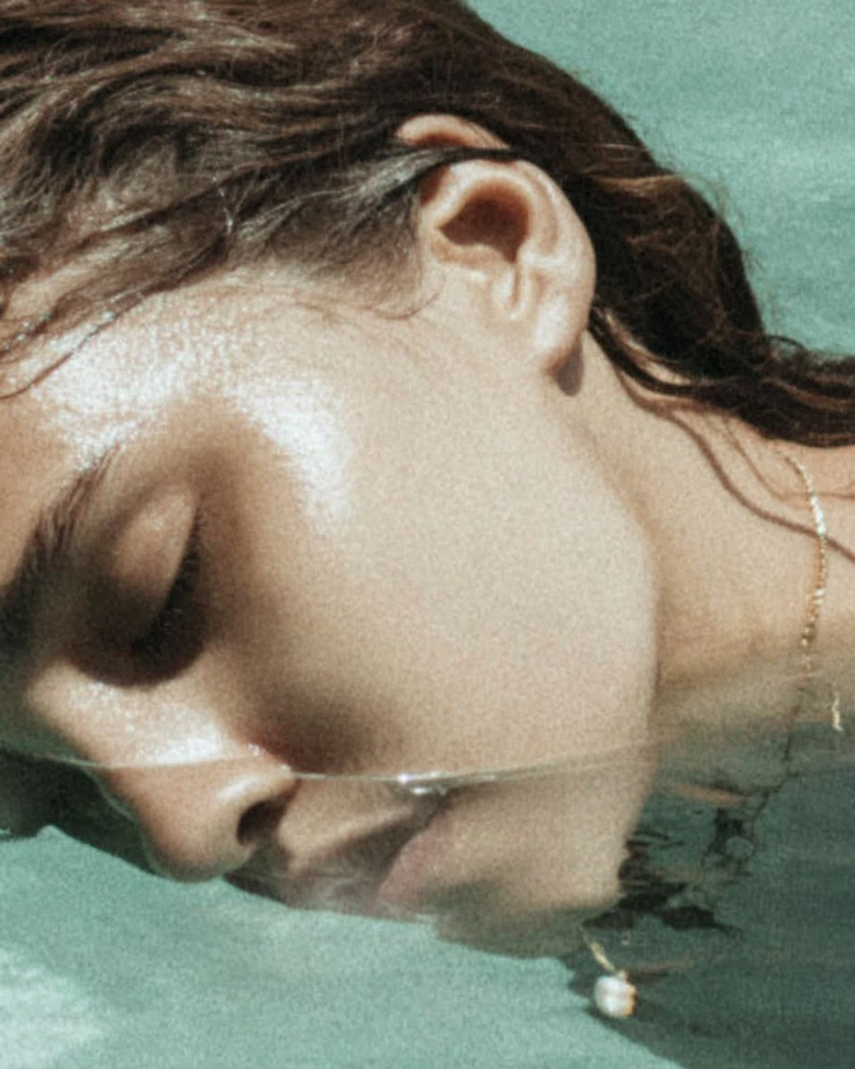 Визуальная концепция с внедрением реального товара для бренда ювелирных украшений. Ekaterina Kiral — Visual Branding & AI Creation