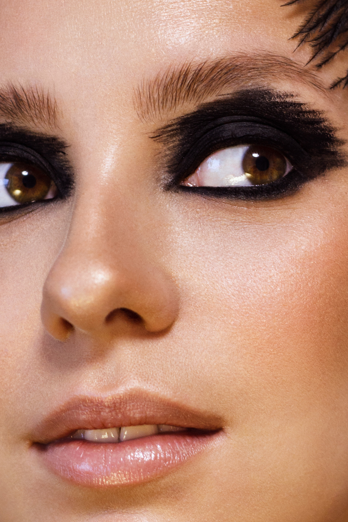 Публикация в New Face Magazine. Коммерческий фешн и бьюти фотограф в Москве Березина Анна