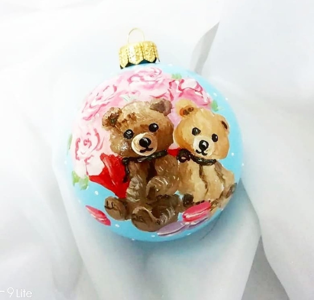 Художественная ручная роспись елочных шаров, корпоративные подарки и восковые аромасвечи