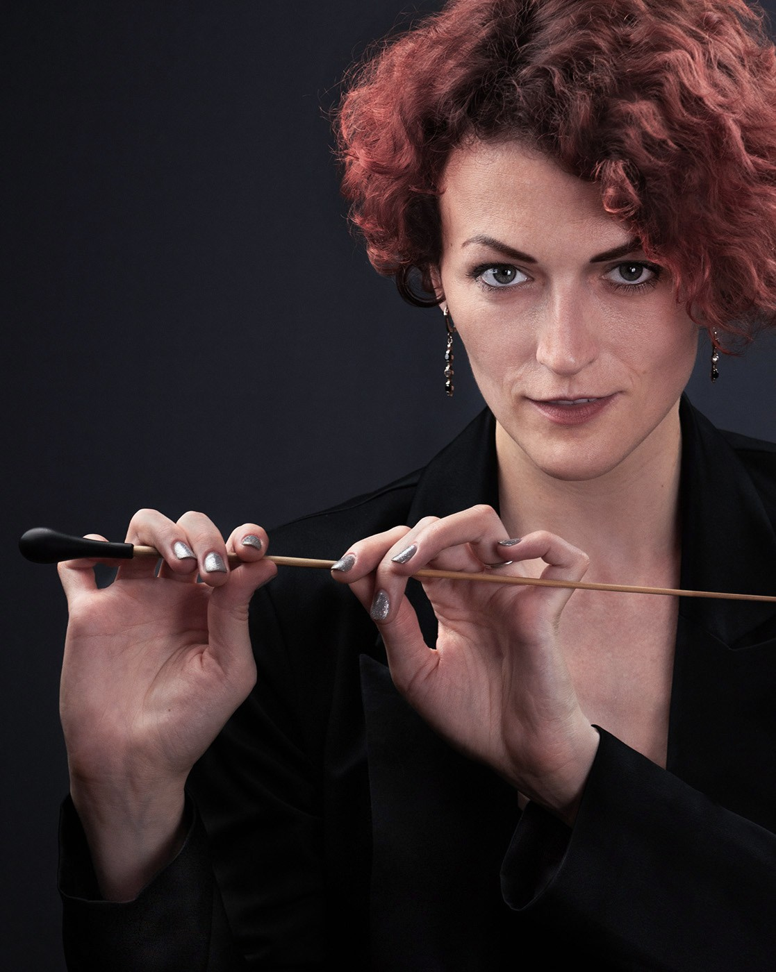 Ассоциированный фотограф. Бизнес-портрет | Хедшот-фотограф | Студия делового портрета в Москве