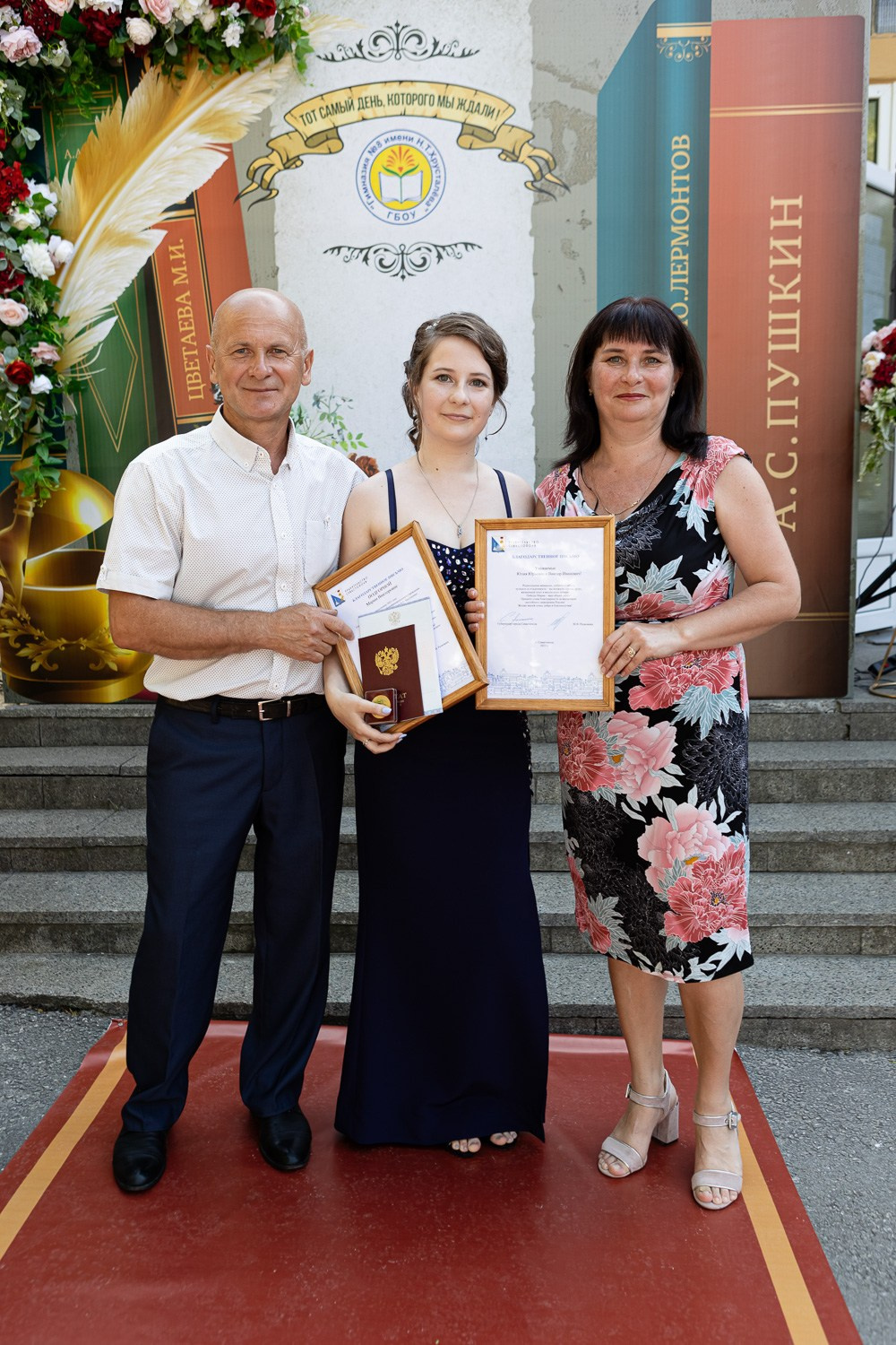 Фотосъёмка выпускного в школе. Свадебный фотограф, фотосъемка в Крыму, Севастополе, Симферополе, Ялте