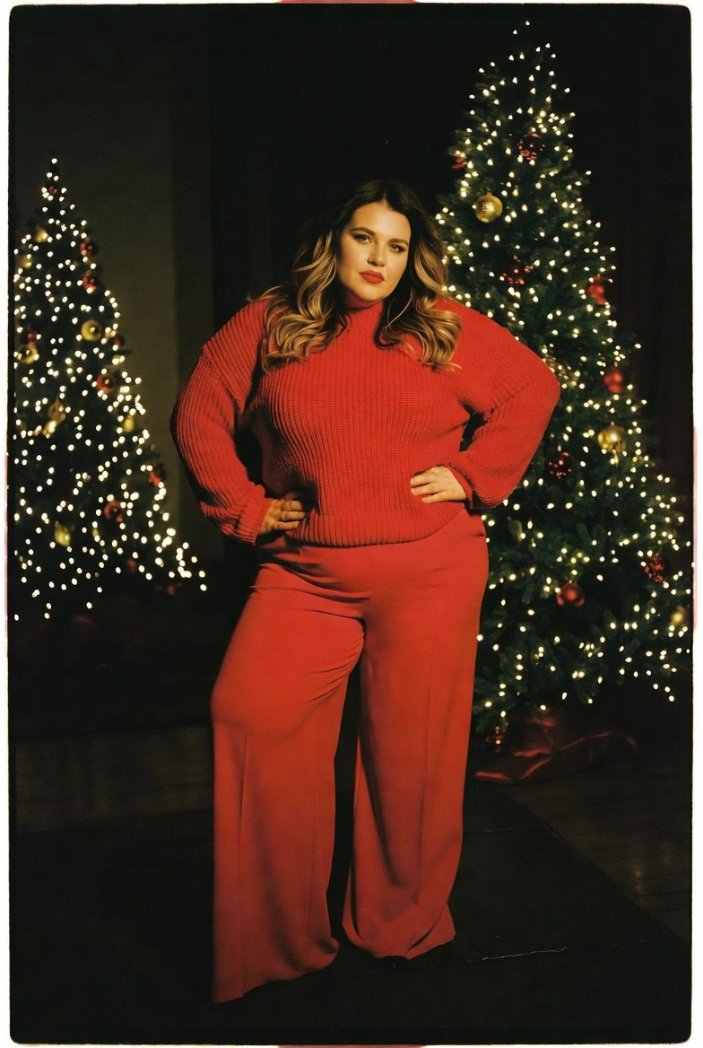 Плюс сайз в красном