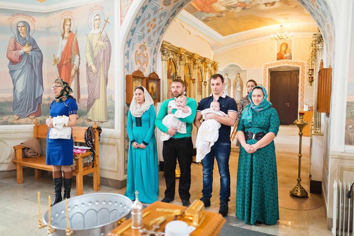 КРЕЩЕНИЕ ЕСЕНИИ И ВАСИЛИСЫ. Семейный фотограф новорождённых в Серпухове Юлия Новикова +79637785957