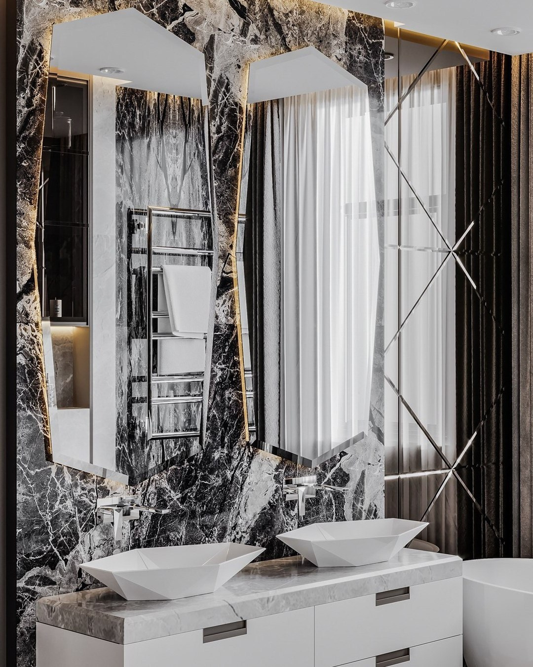 Ванная комната с мраморными стенами и зеркалами сложной формы | Валерия Котович