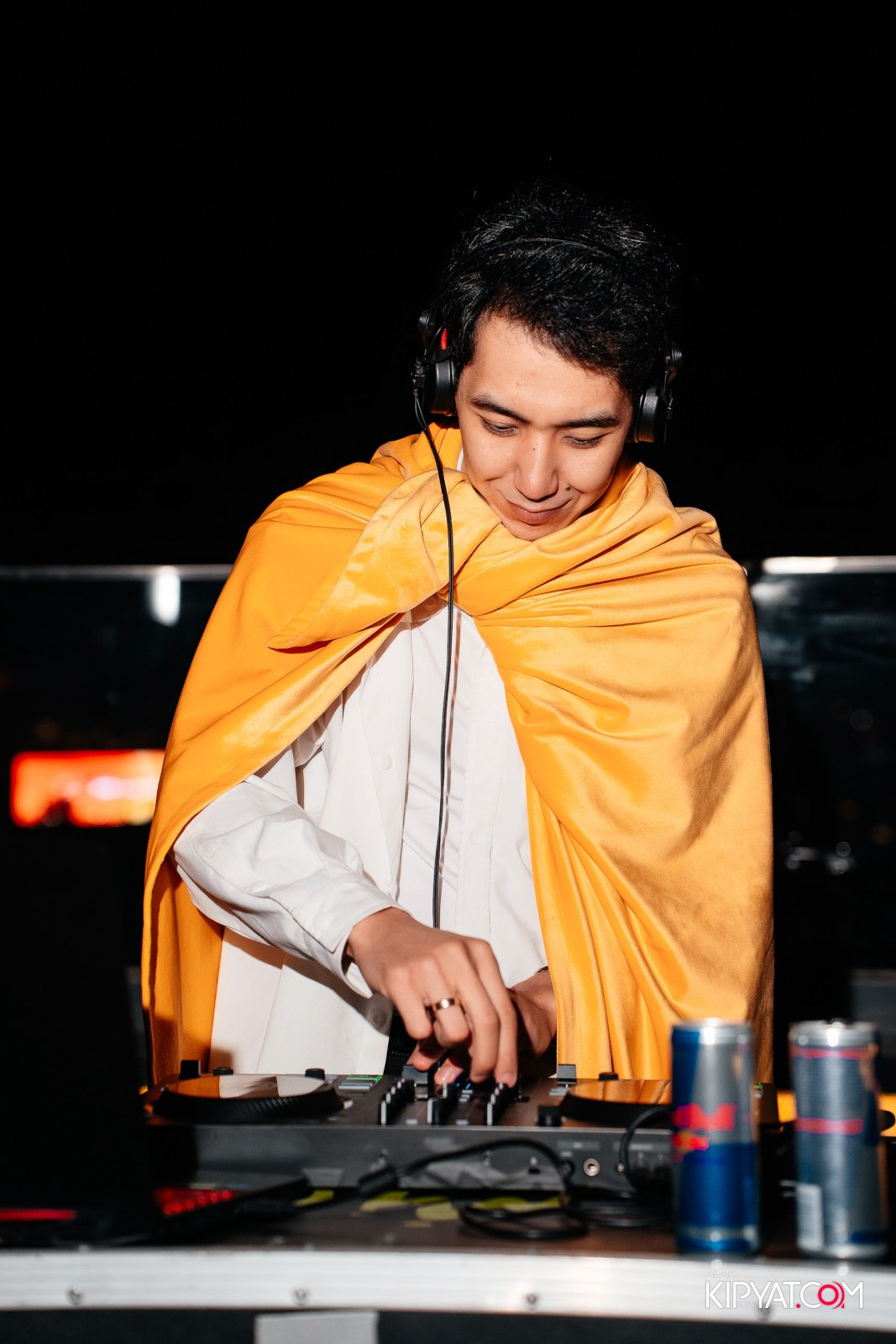 ОФИЦИАЛЬНОЕ ОТКРЫТИЕ ЛЕТНЕЙ ТЕРРАСЫ «TO THE MOON LOUNGE & HOOKAH». КИПЯТКОМ АЛМАТЫ!