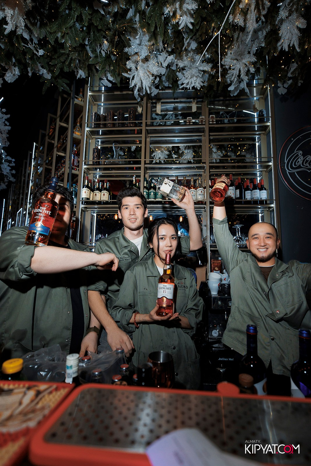 FRIENDS BAR & TERRACE. КИПЯТКОМ АЛМАТЫ! Фотосъемка мероприятий в Алматы