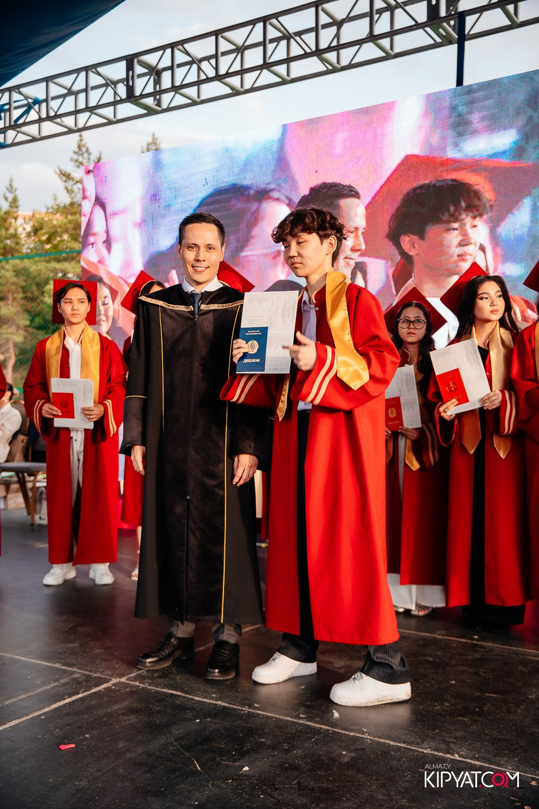 ВРУЧЕНИЕ ДИПЛОМОВ — НАРХОЗ КОЛЛЕДЖ. Part 4. КИПЯТКОМ АЛМАТЫ!